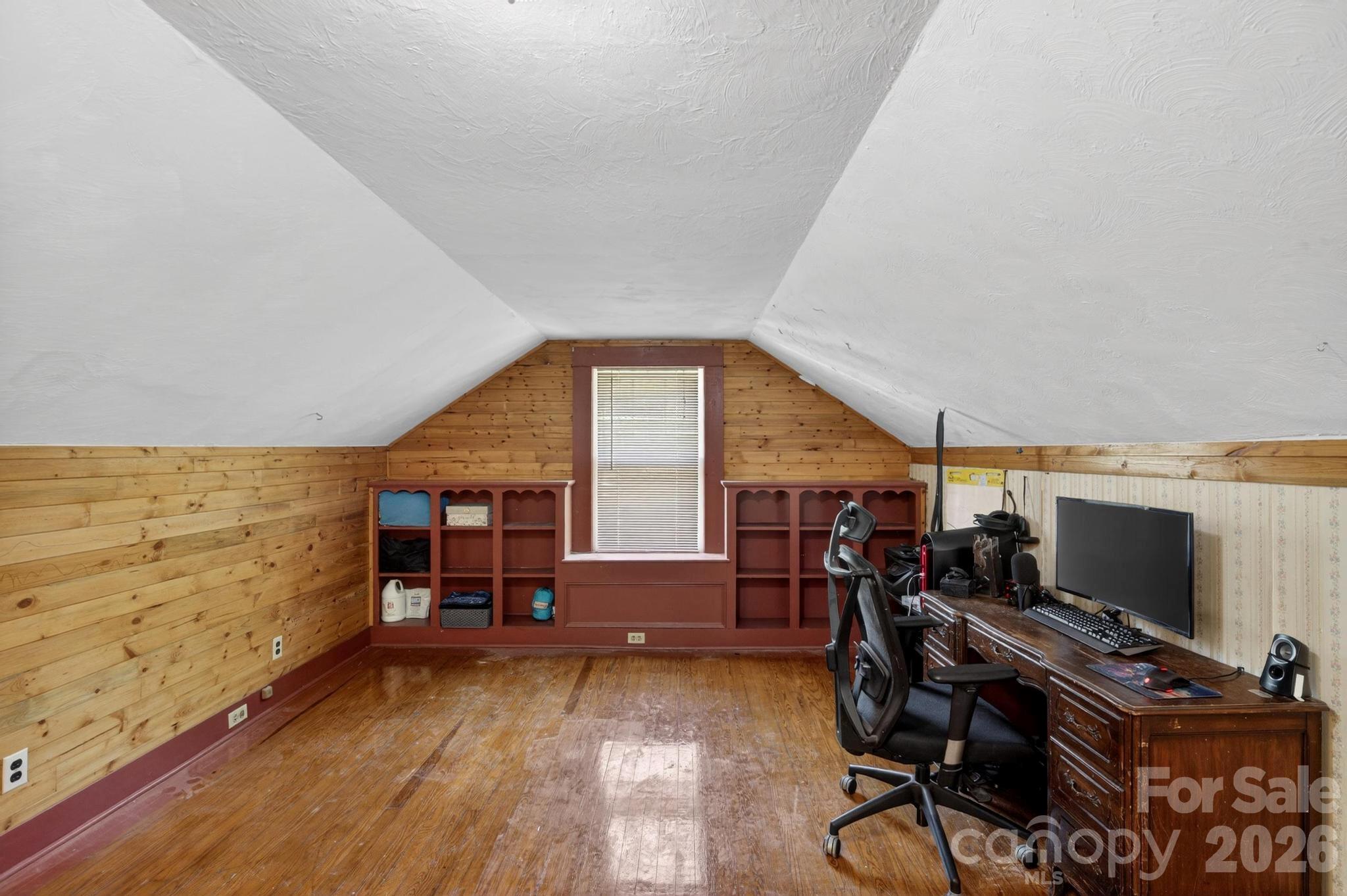 828 Jamestown Road — Morganton