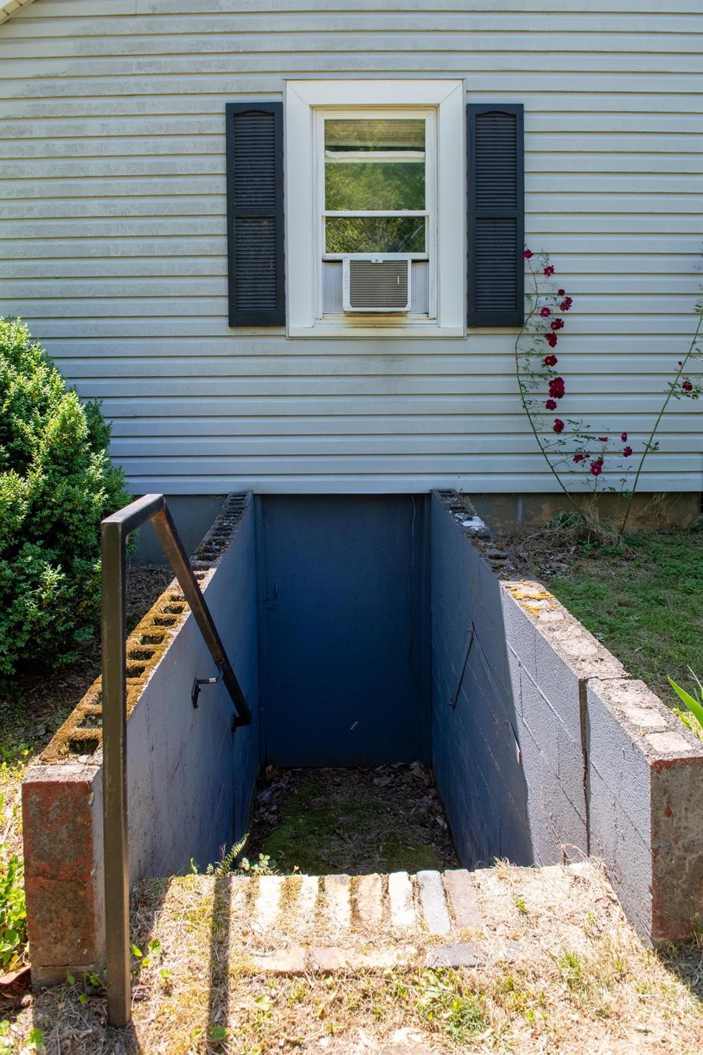 828 Jamestown Road — Morganton