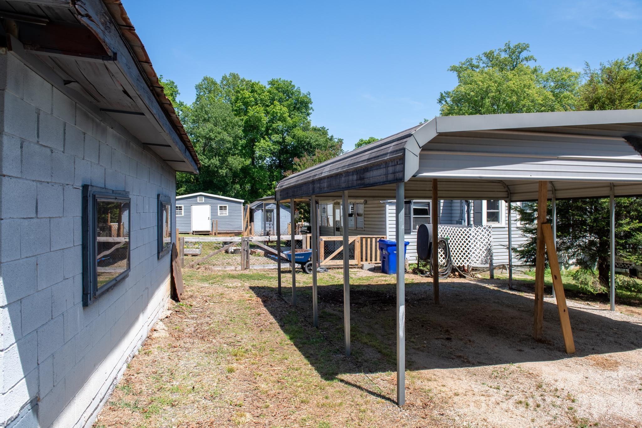828 Jamestown Road — Morganton