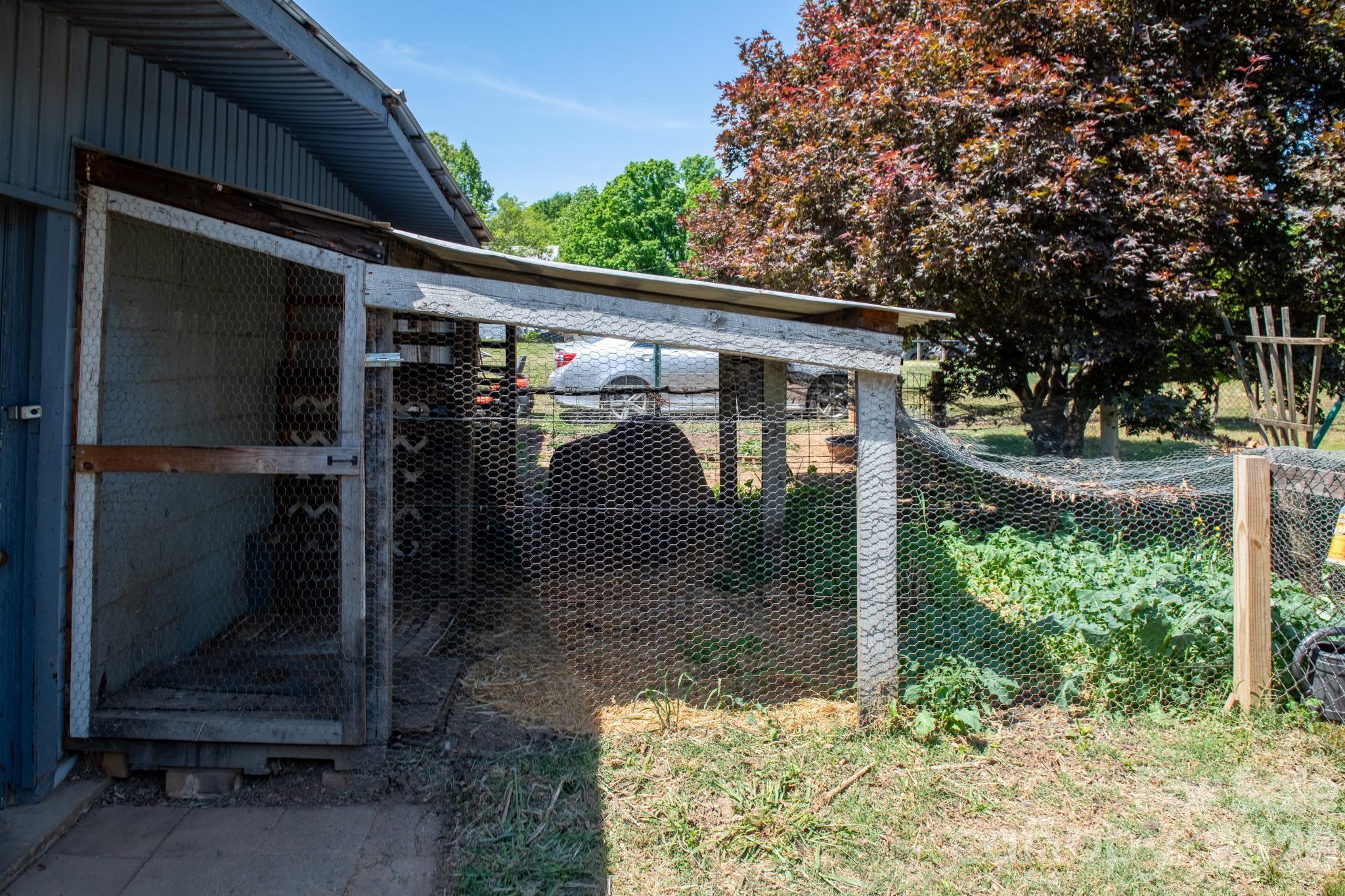 828 Jamestown Road — Morganton