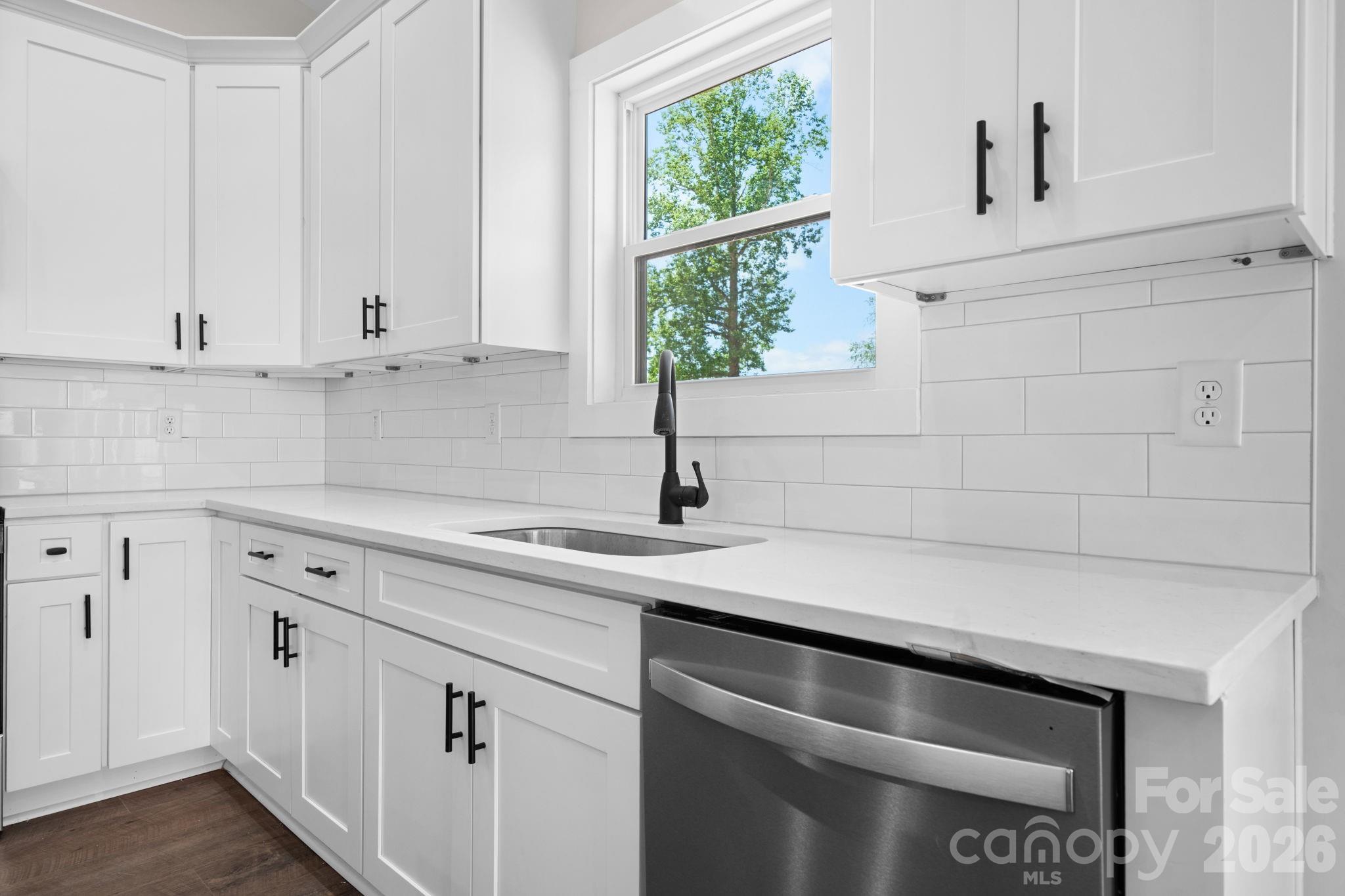 917 Overlook Drive SW — Lenoir