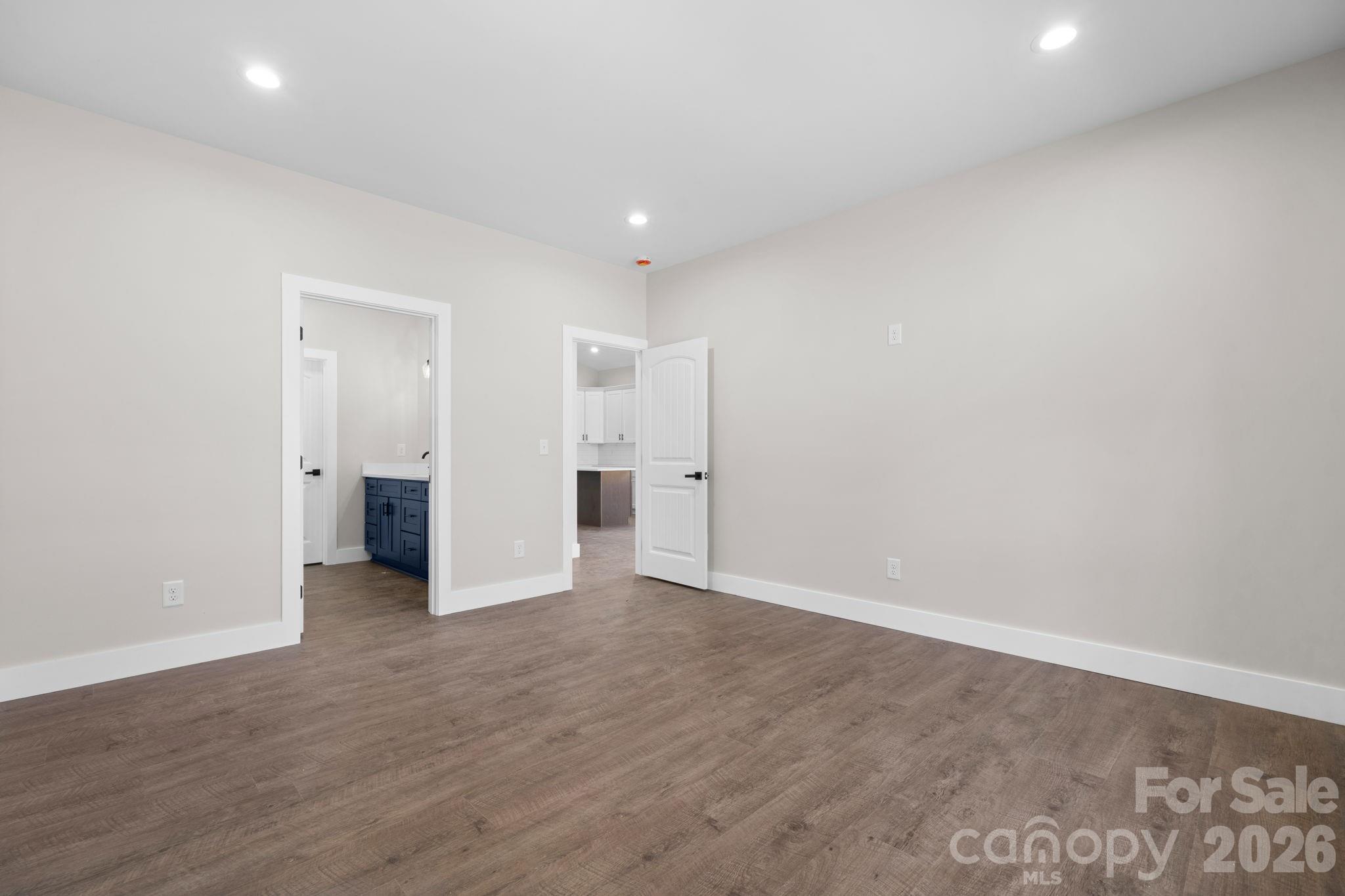 917 Overlook Drive SW — Lenoir