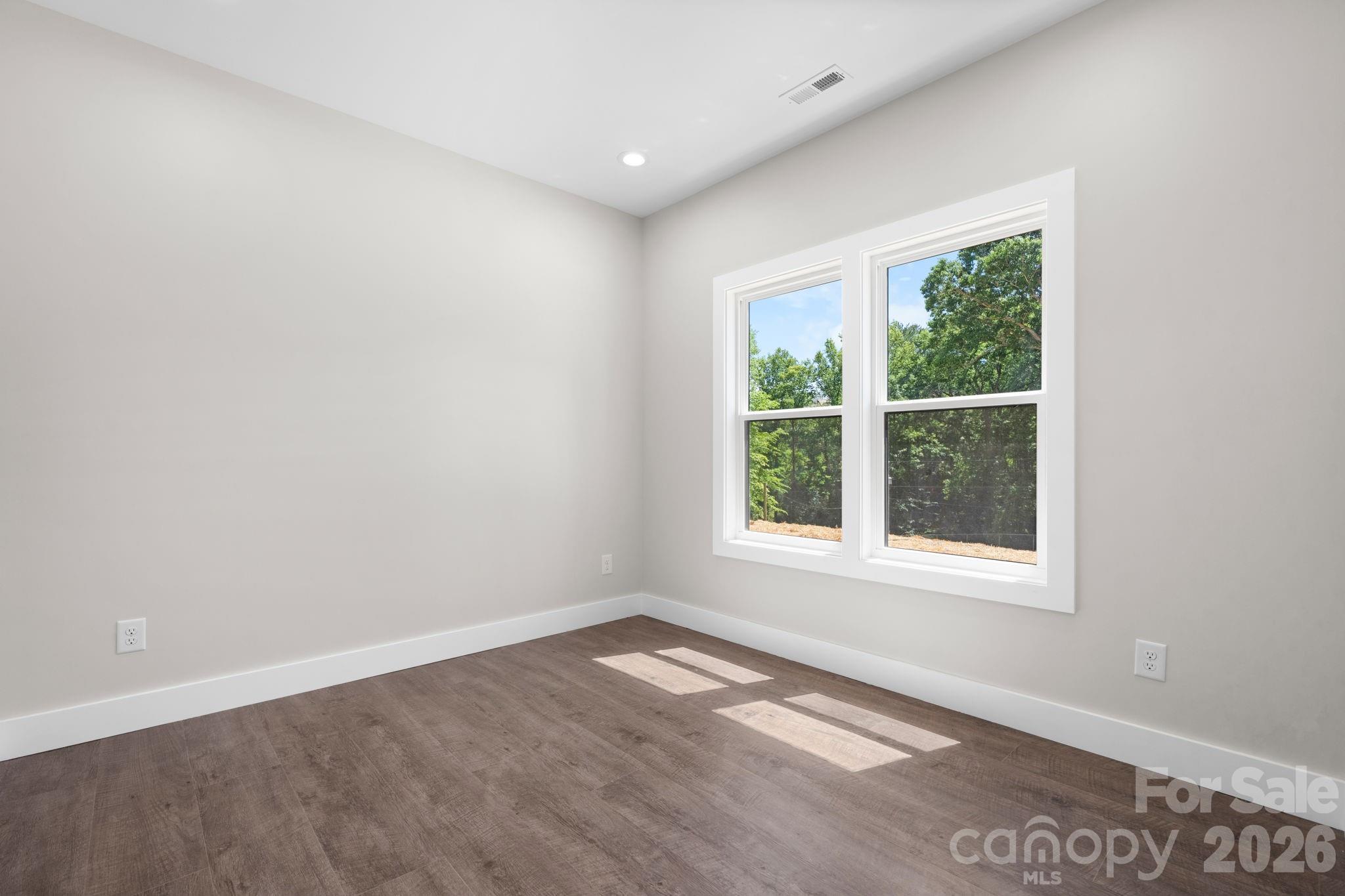 917 Overlook Drive SW — Lenoir