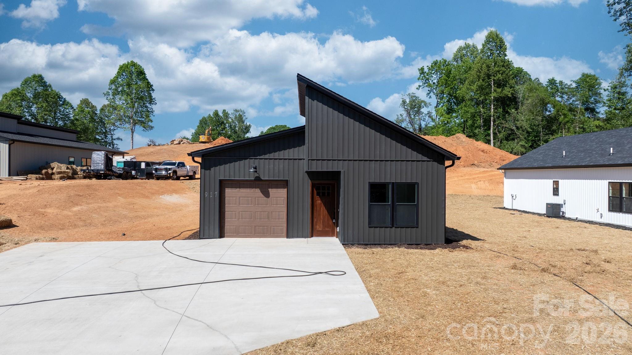 917 Overlook Drive SW — Lenoir