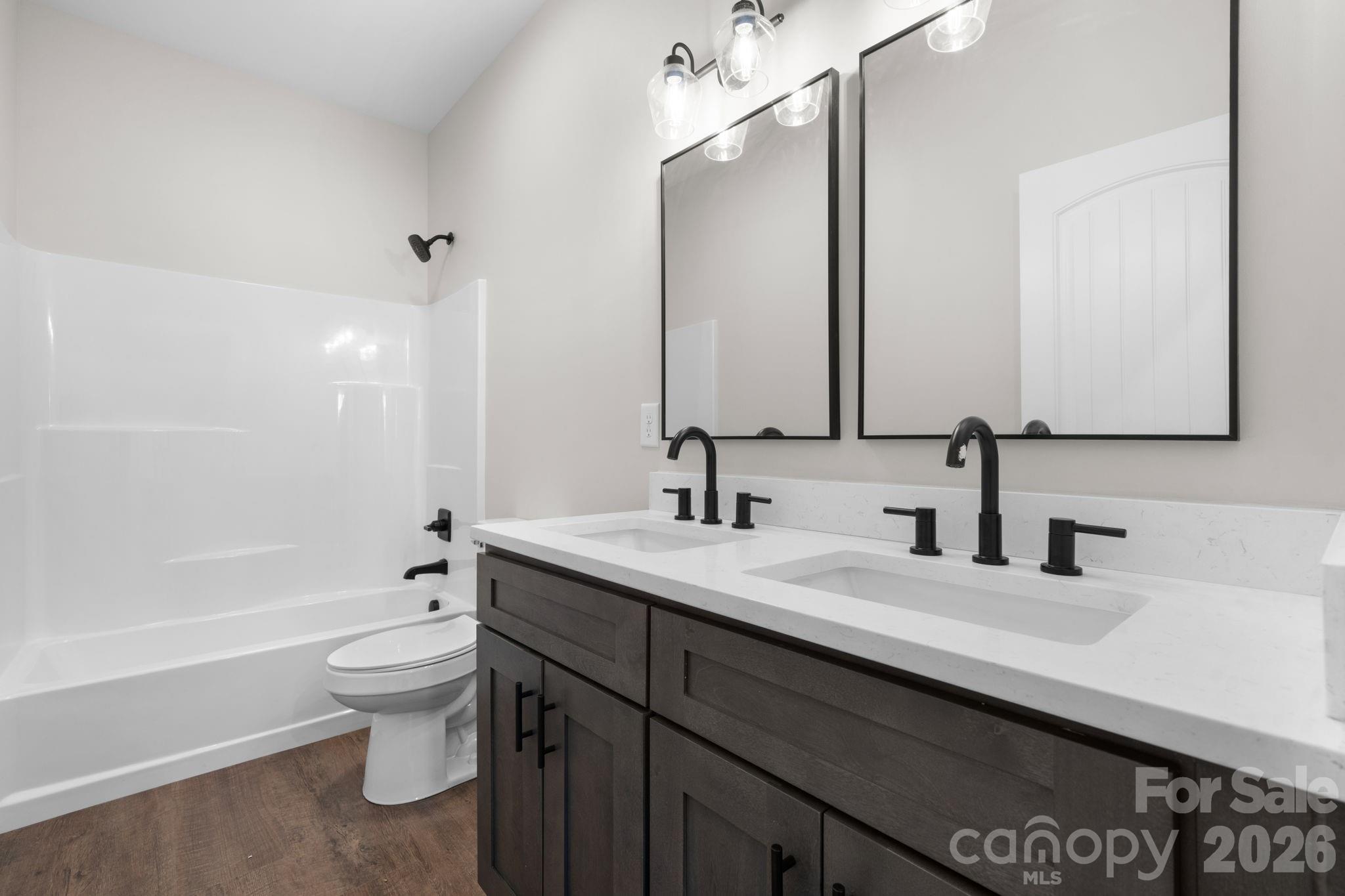 917 Overlook Drive SW — Lenoir
