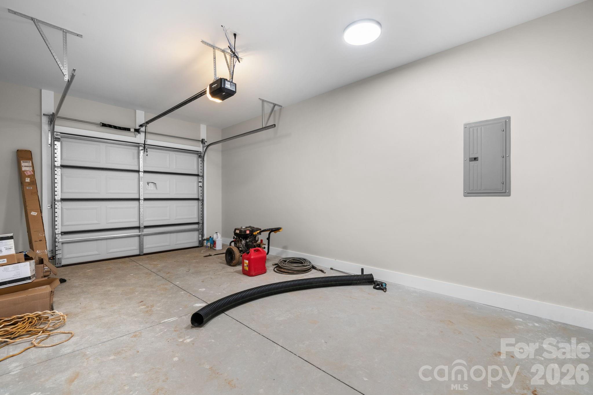 917 Overlook Drive SW — Lenoir