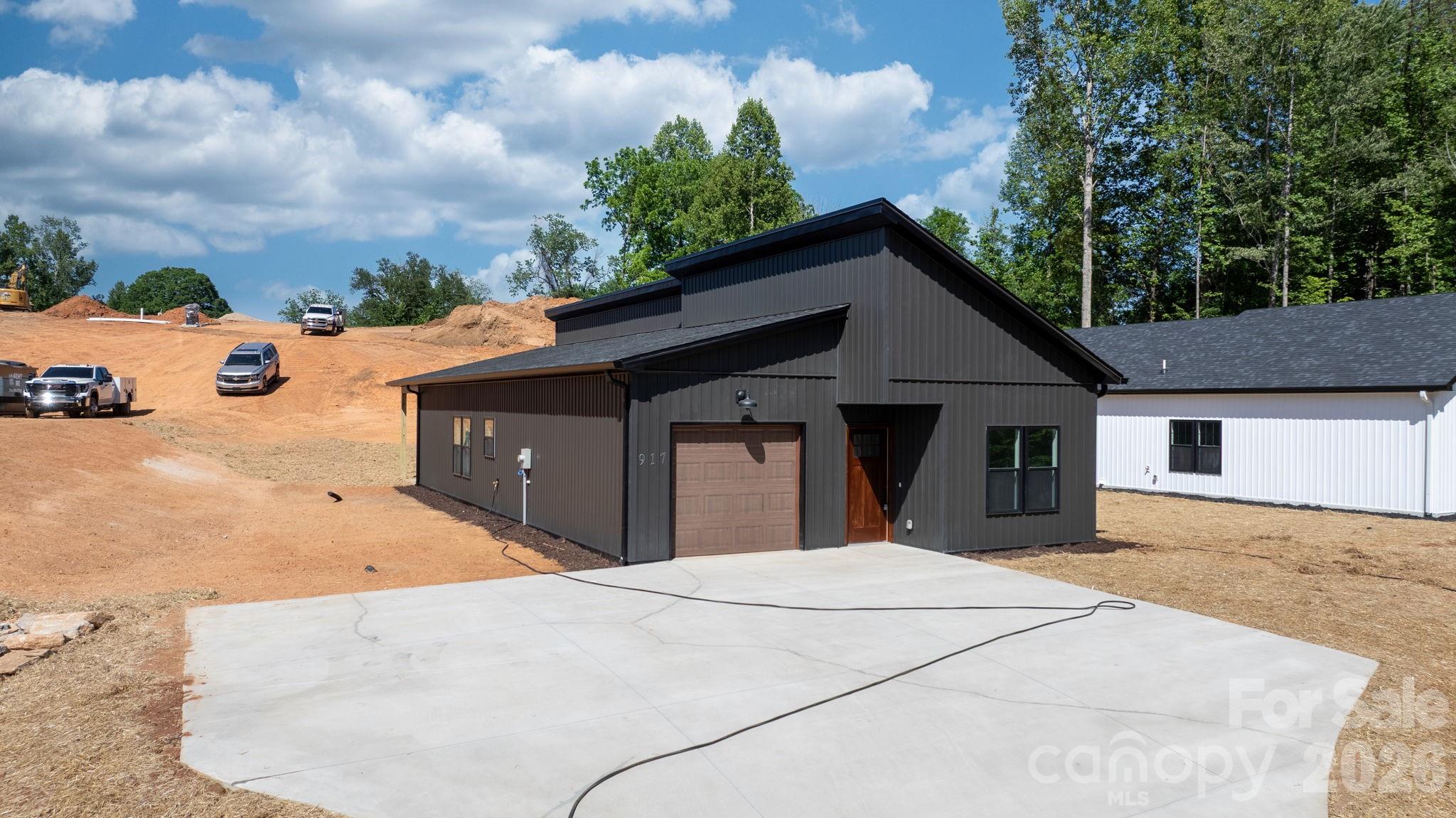 917 Overlook Drive SW — Lenoir
