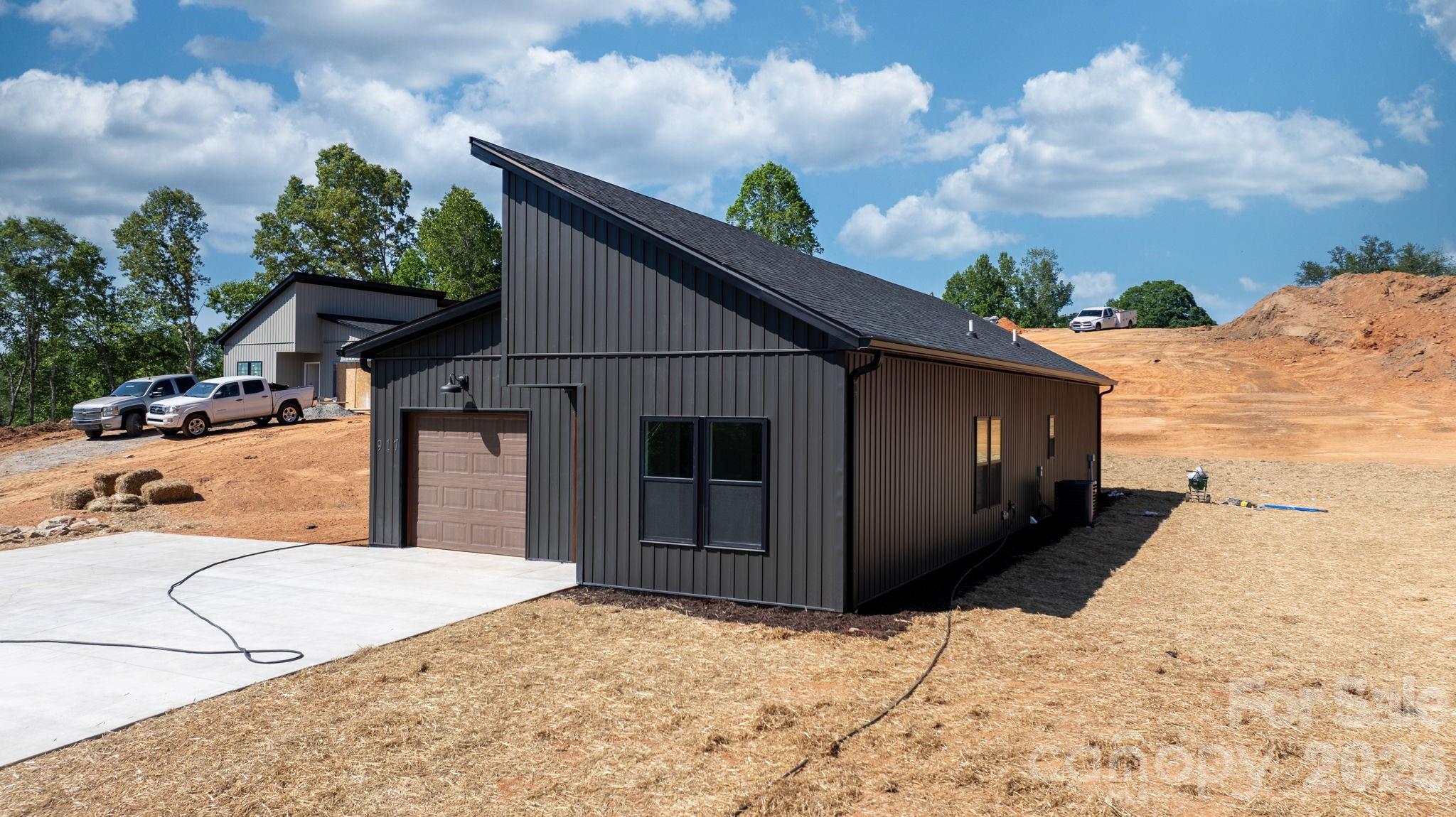 917 Overlook Drive SW — Lenoir