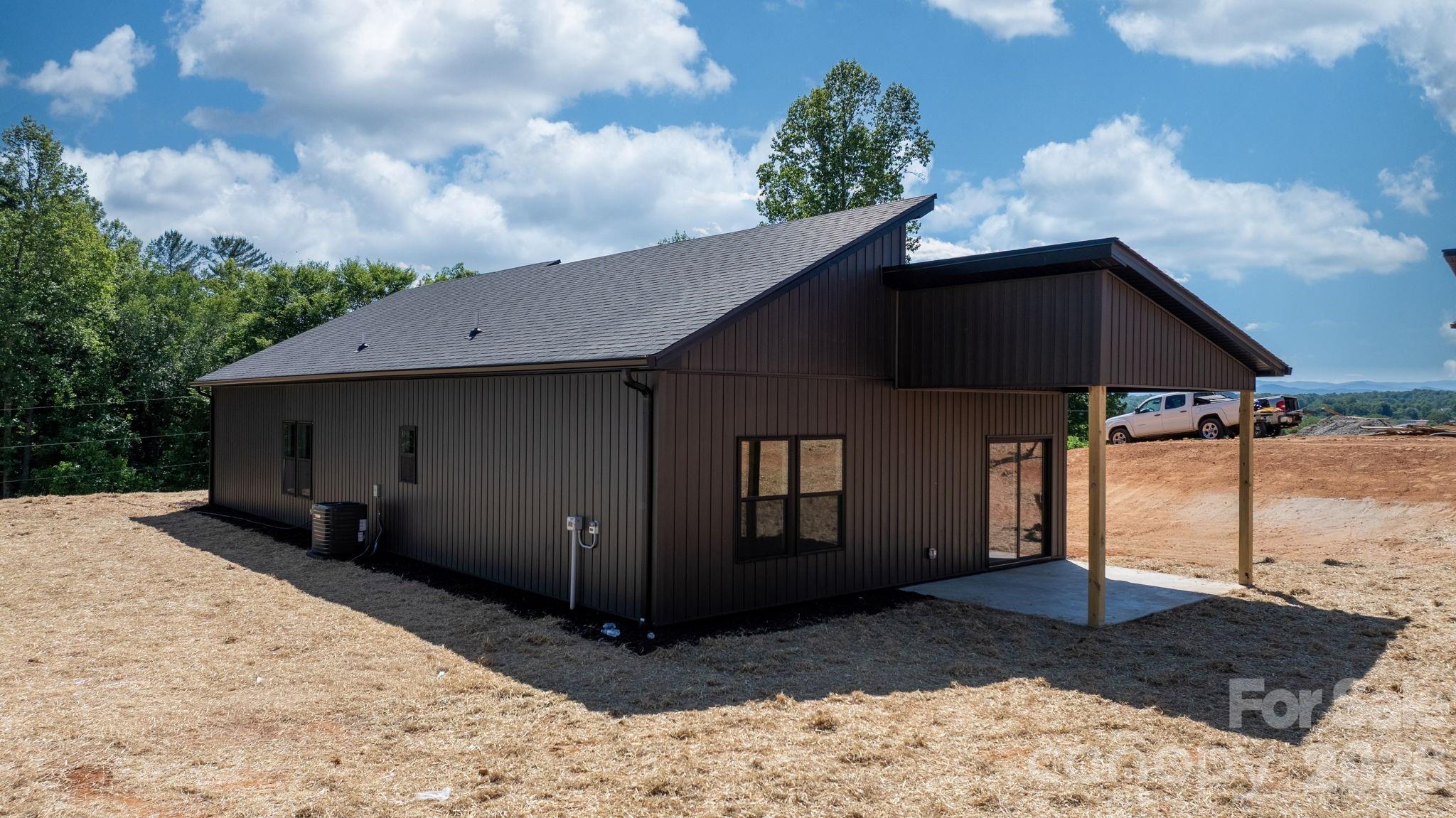 917 Overlook Drive SW — Lenoir