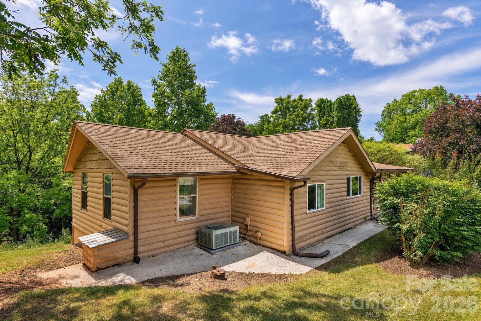 185 Indian Springs Road — Clyde