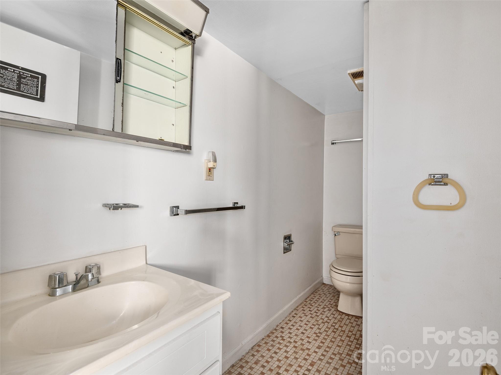 185 Indian Springs Road — Clyde