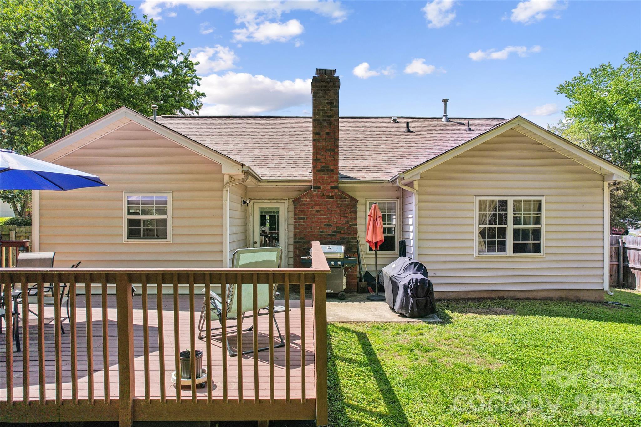 13221 Crooked Pine Court — Charlotte