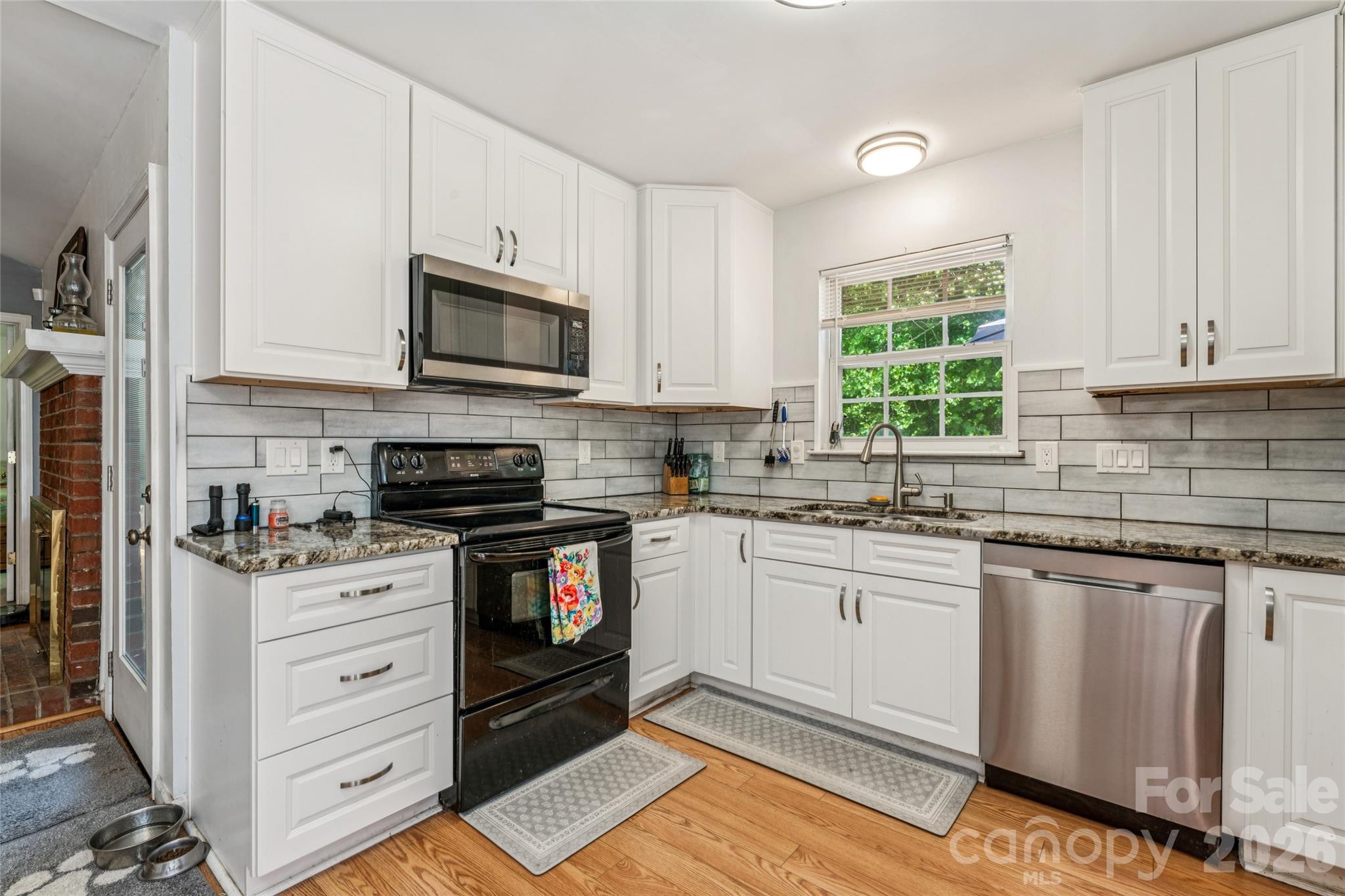 13221 Crooked Pine Court — Charlotte