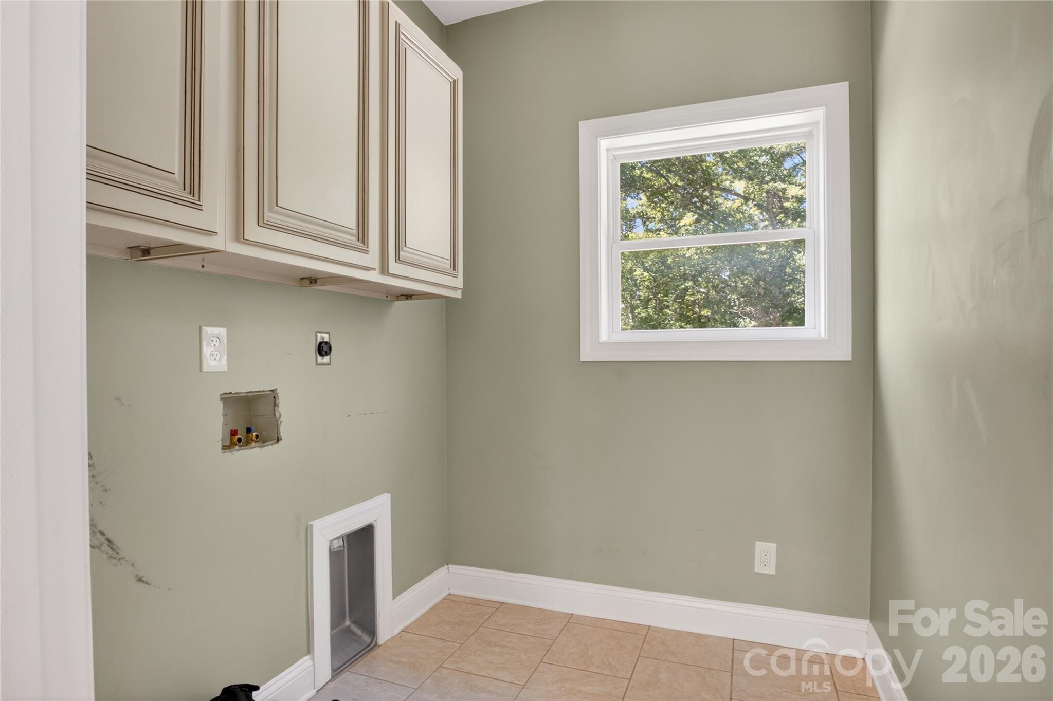 6151 Settlers Trail — Stanfield