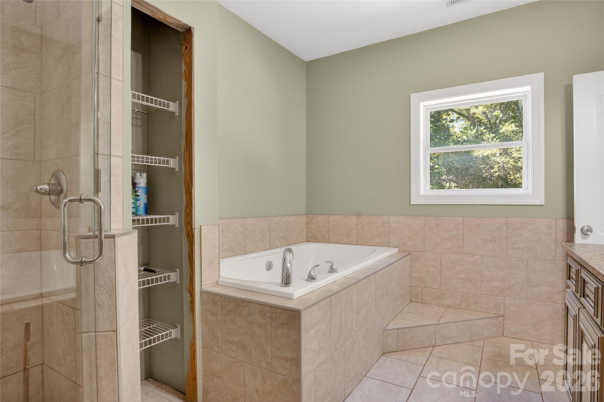6151 Settlers Trail — Stanfield