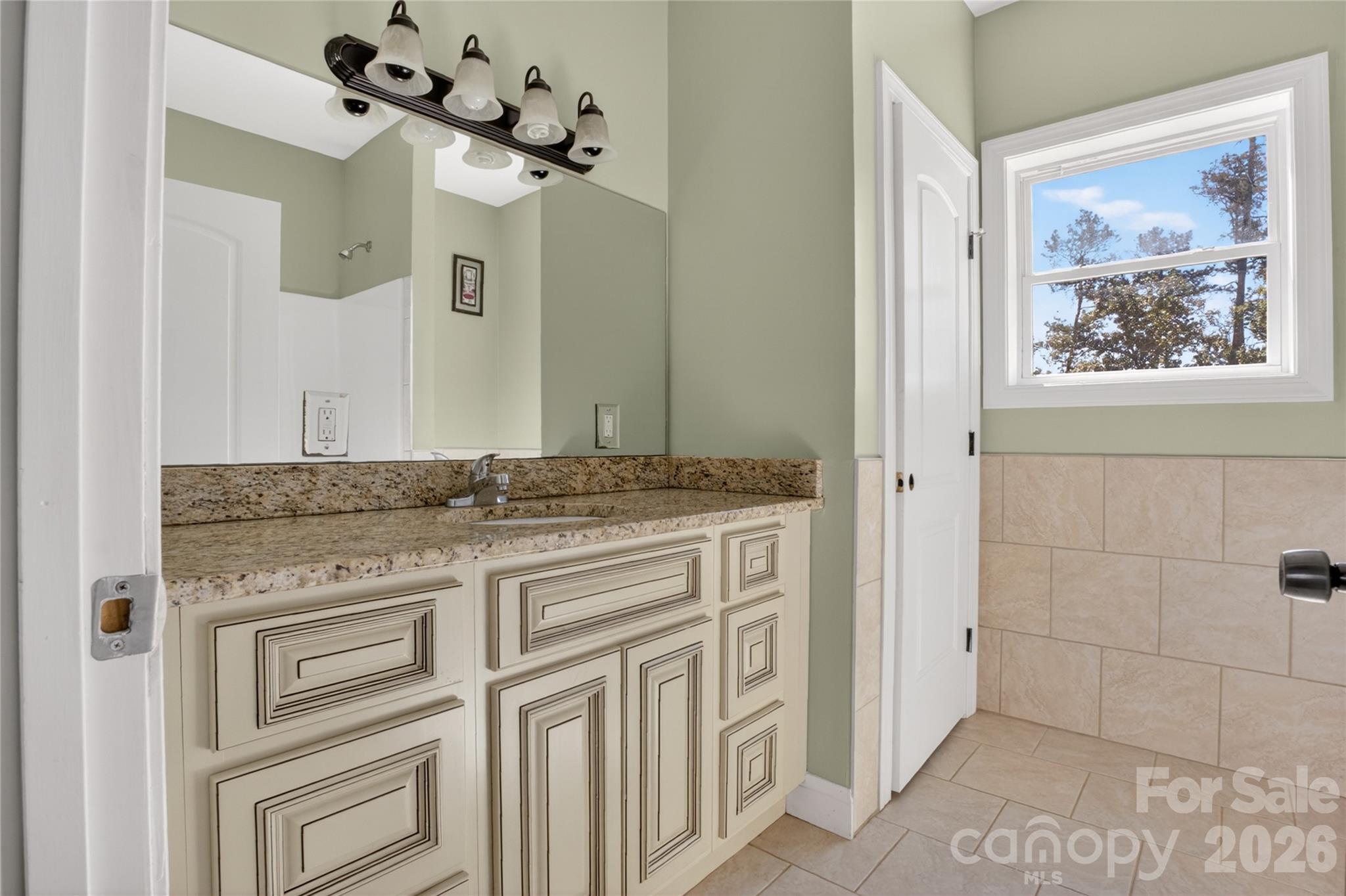 6151 Settlers Trail — Stanfield