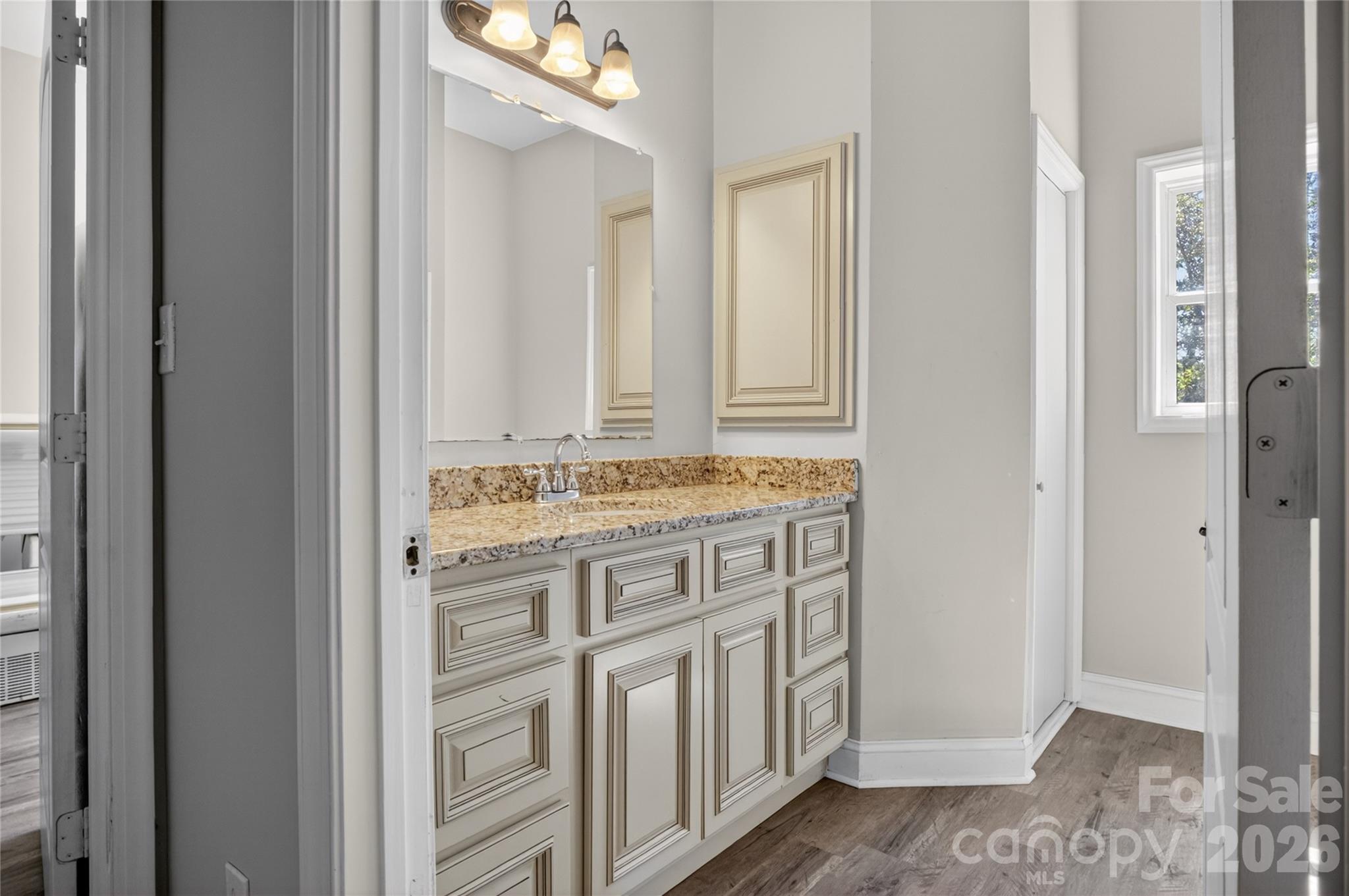 6151 Settlers Trail — Stanfield