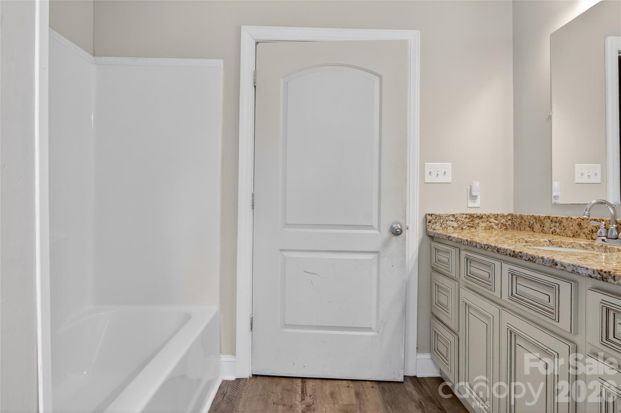 6151 Settlers Trail — Stanfield