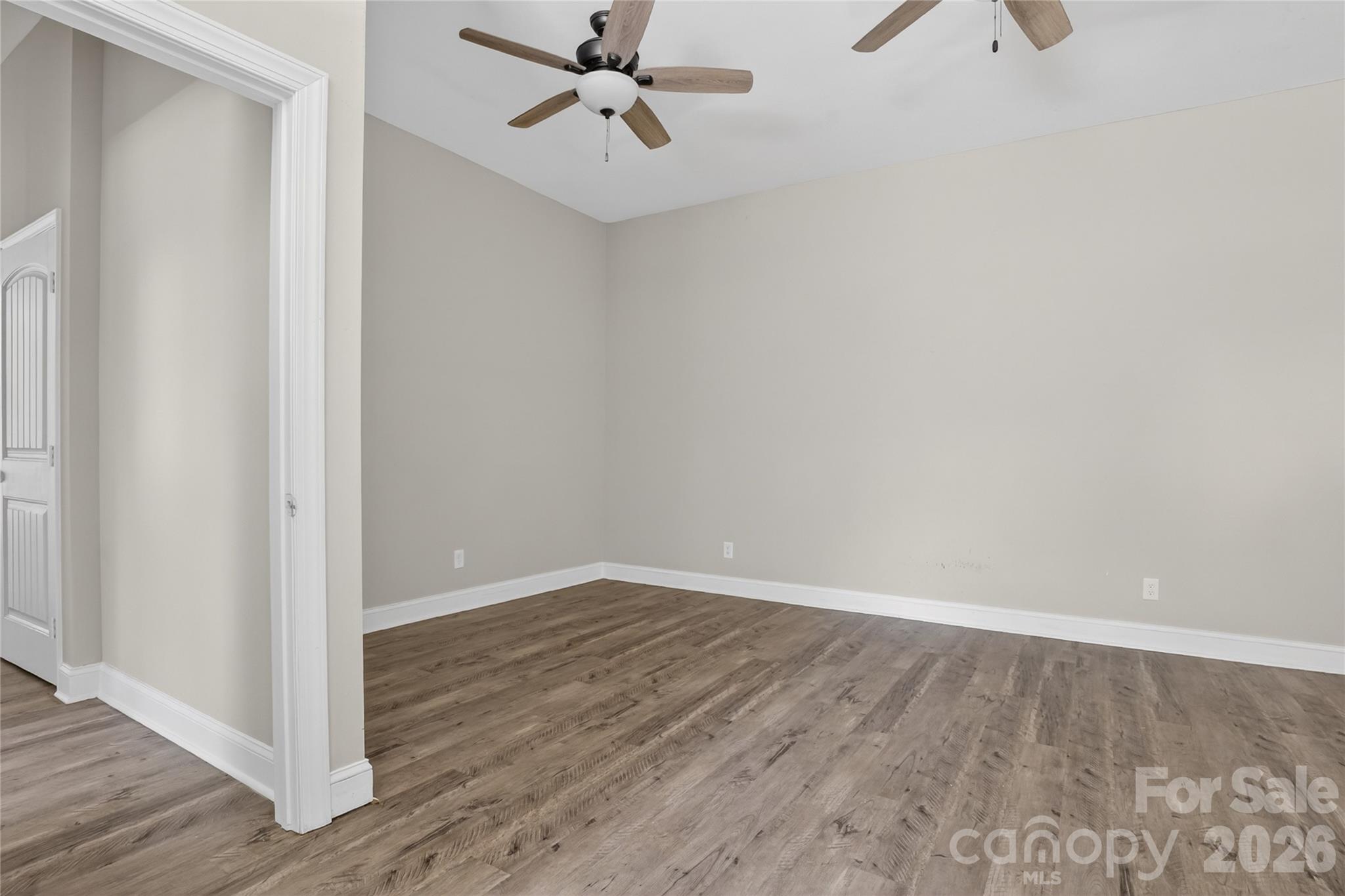 6151 Settlers Trail — Stanfield