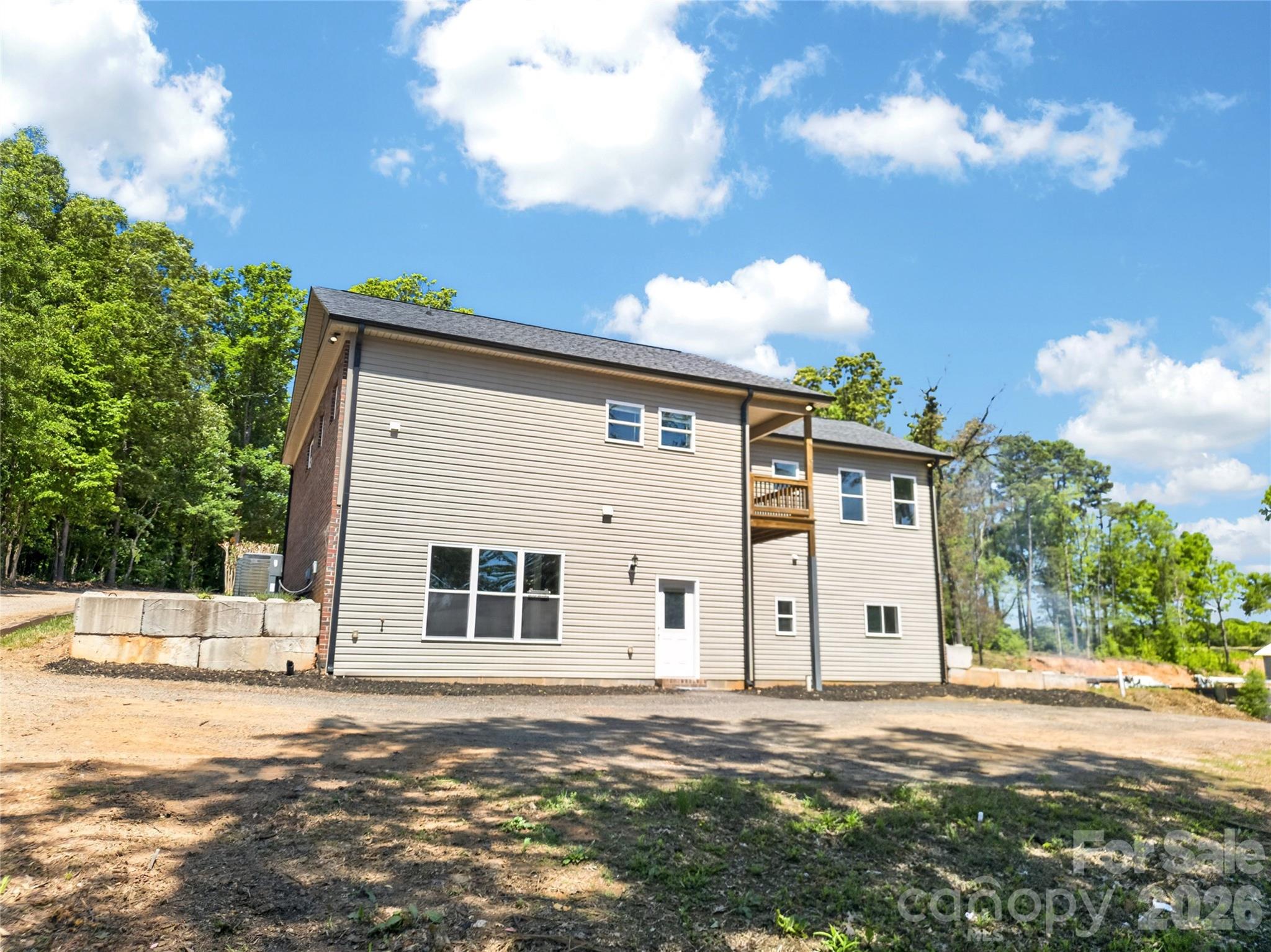 6151 Settlers Trail — Stanfield
