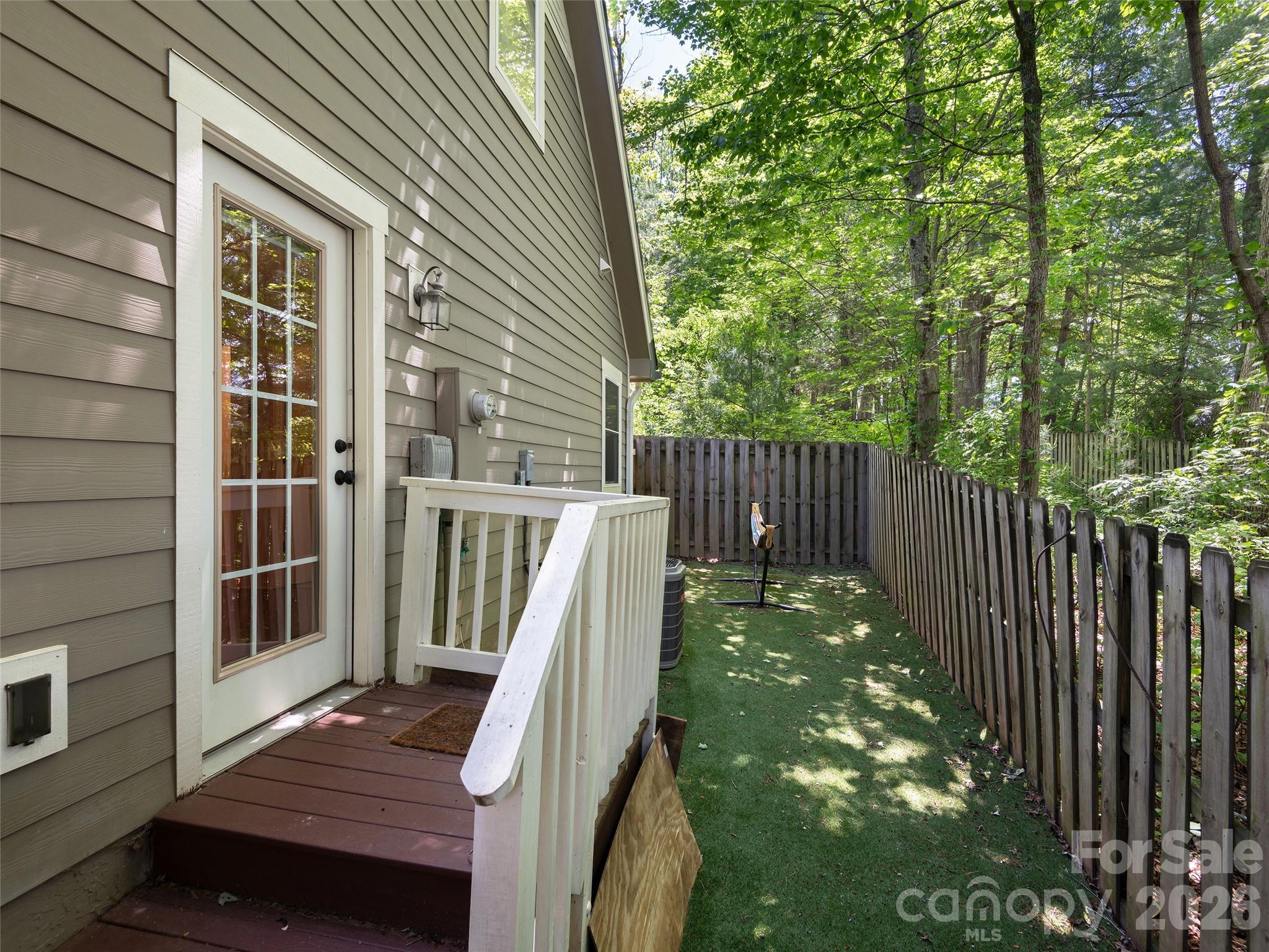 11 Knotty Alder Court — Candler