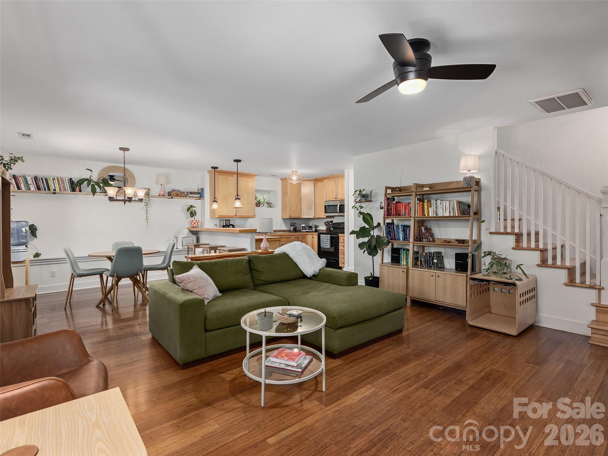 11 Knotty Alder Court — Candler