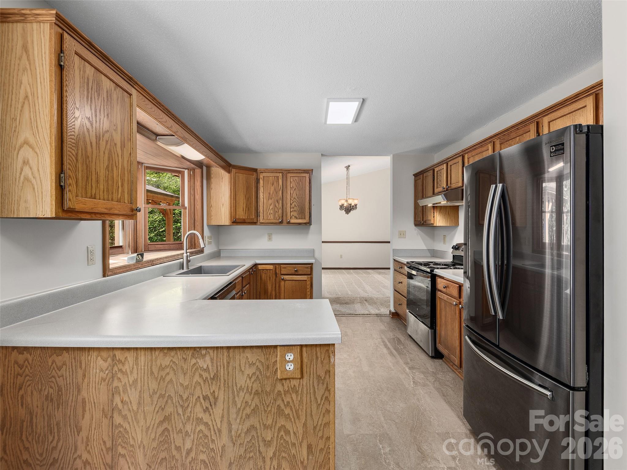 30 Kanuga Heights Lane — Hendersonville