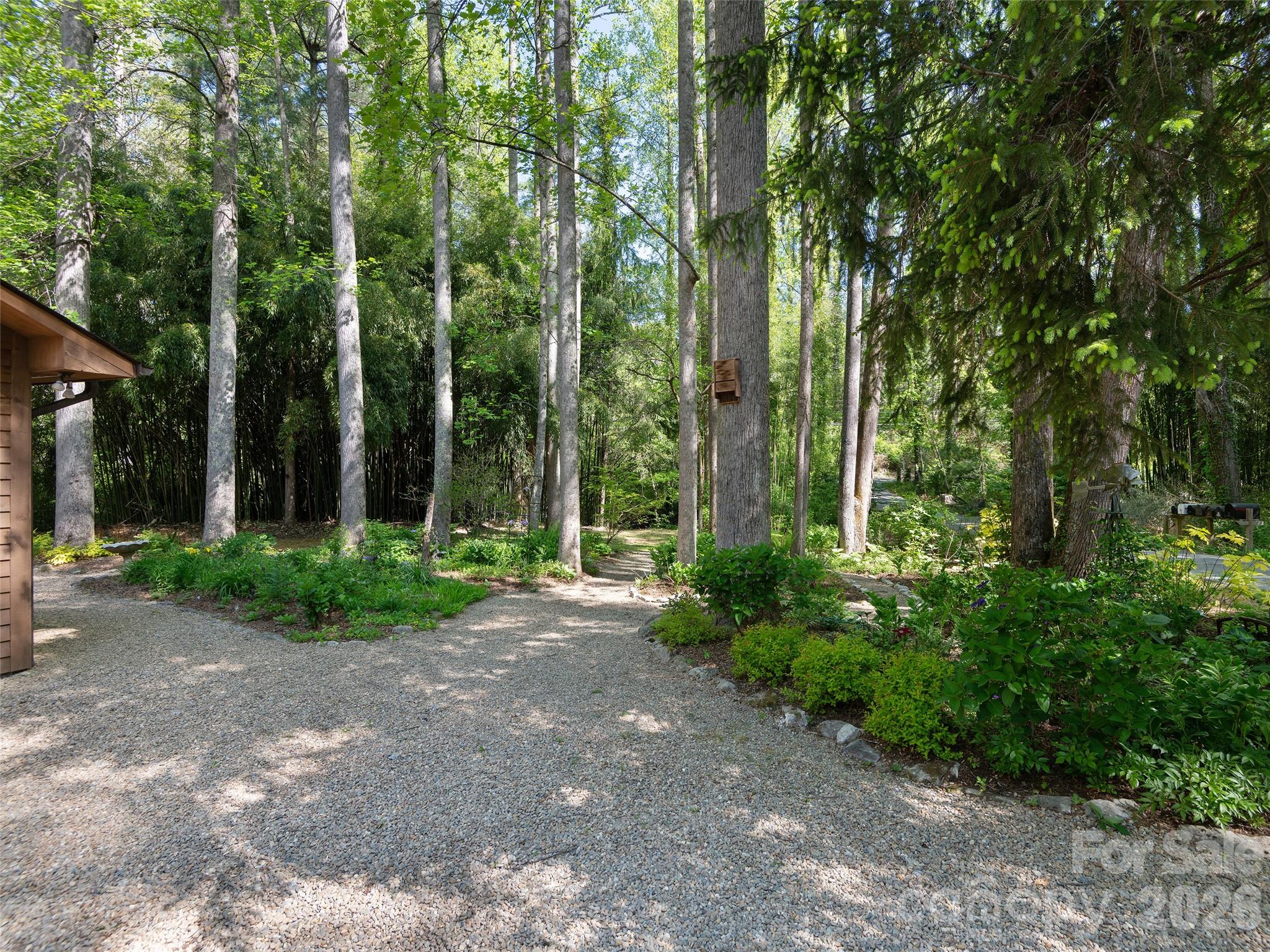 30 Kanuga Heights Lane — Hendersonville