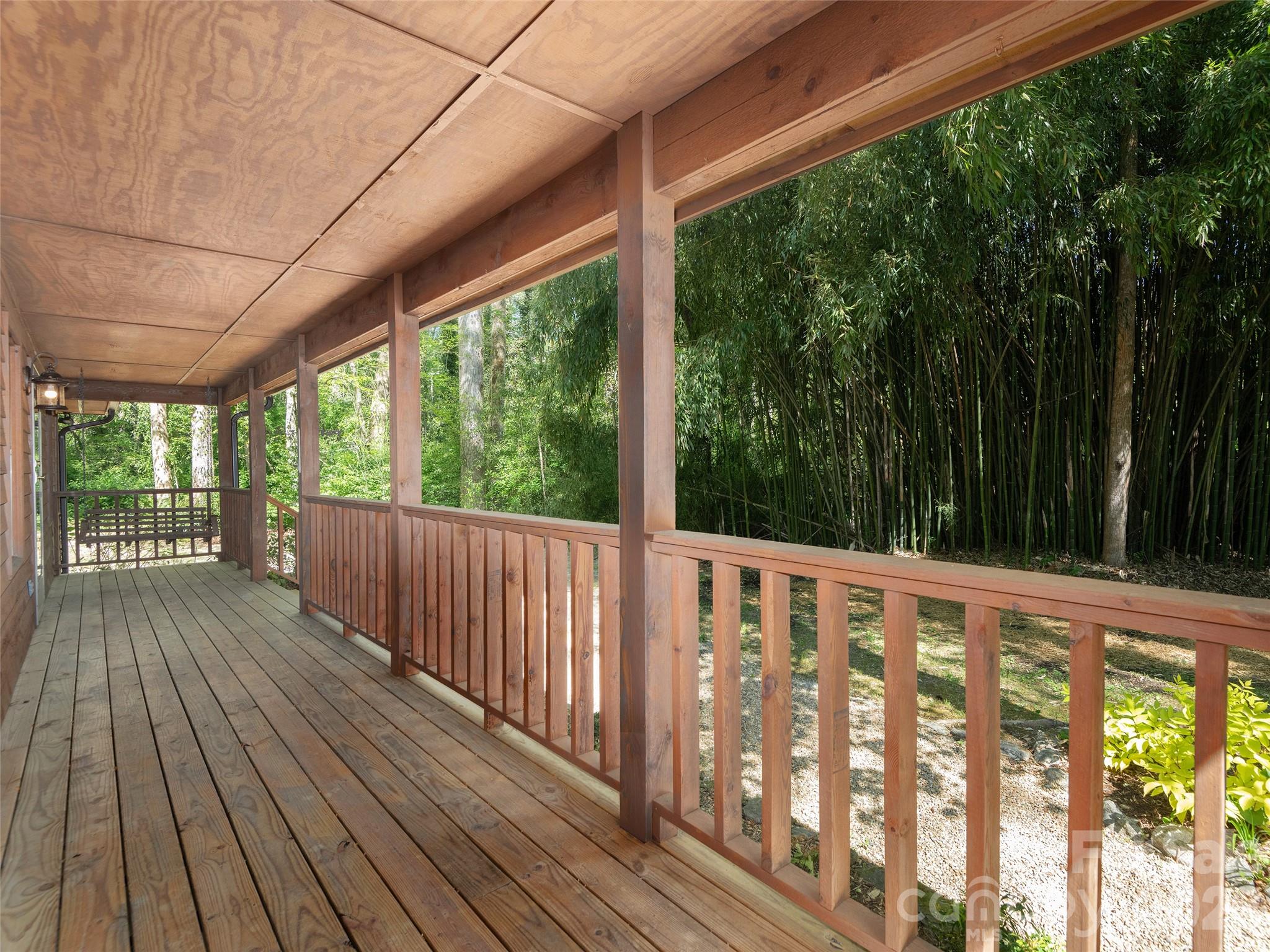 30 Kanuga Heights Lane — Hendersonville