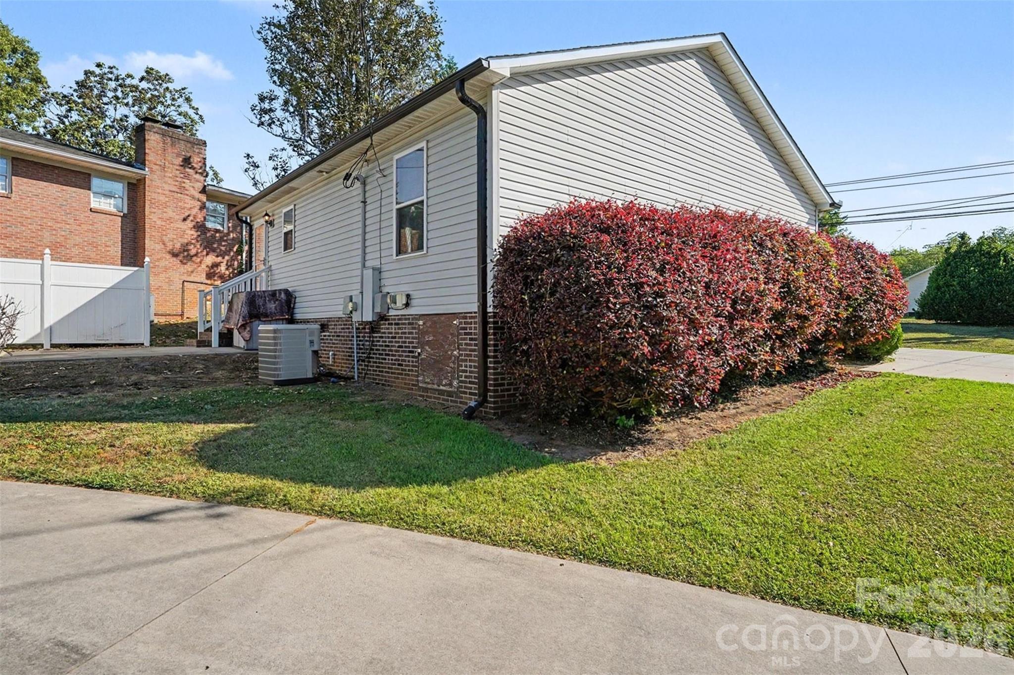 1001 Rainbow Drive — Kannapolis