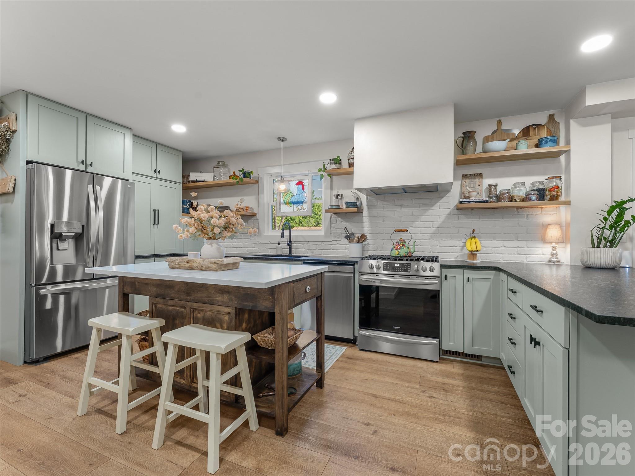 154 White Oak Lane — Brevard