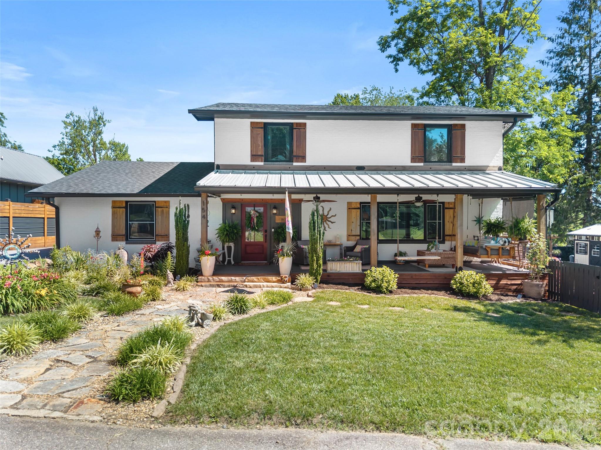 154 White Oak Lane — Brevard