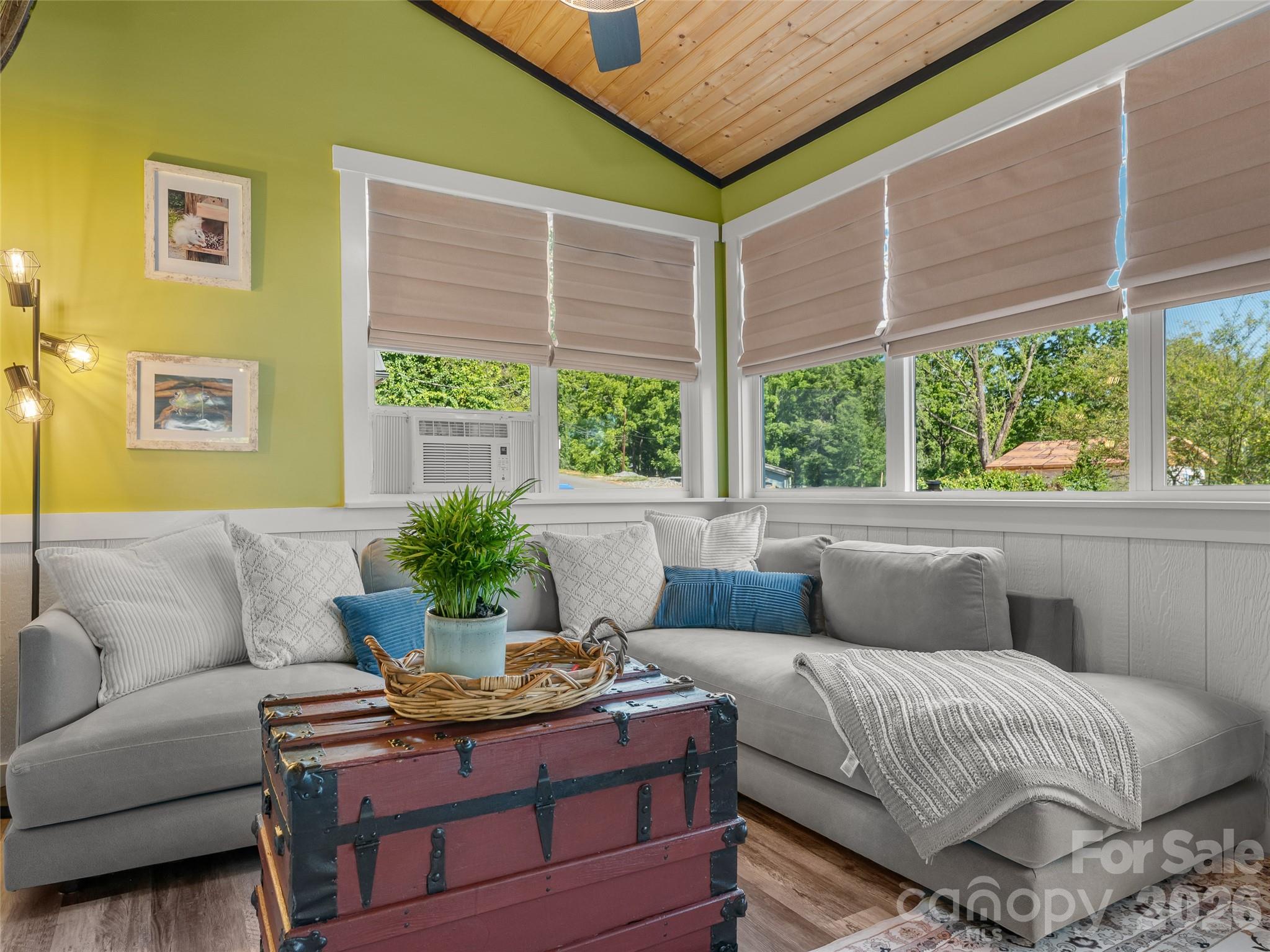 154 White Oak Lane — Brevard