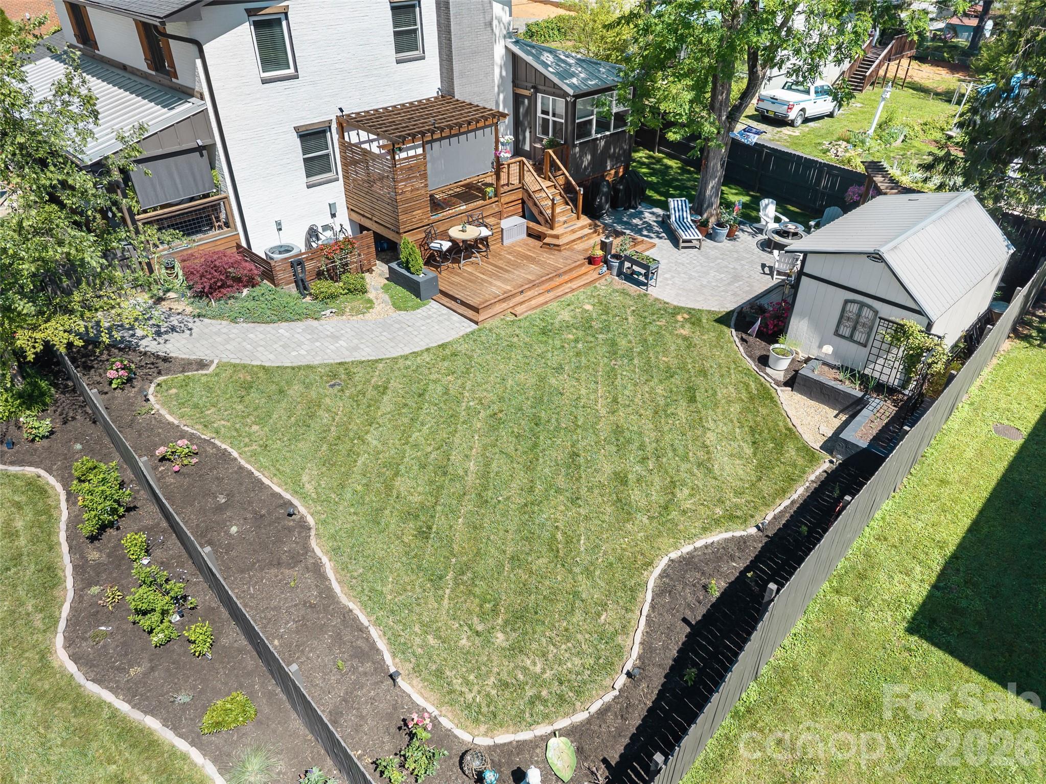 154 White Oak Lane — Brevard