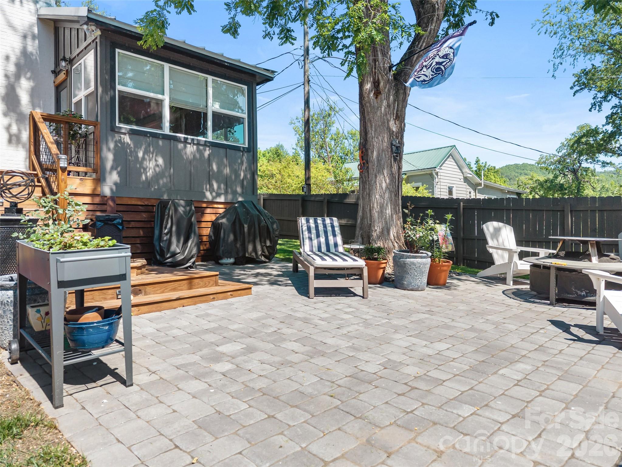 154 White Oak Lane — Brevard