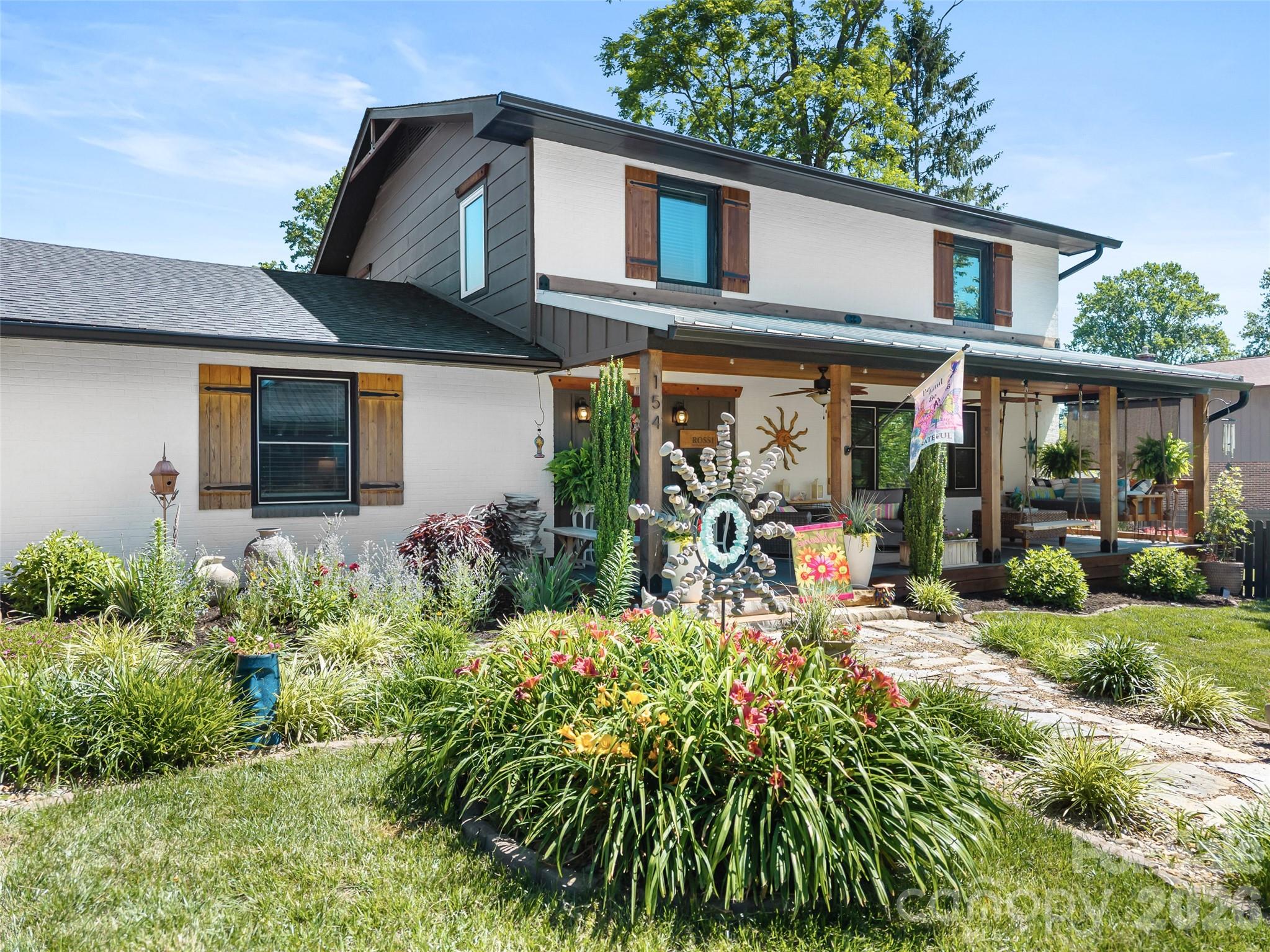 154 White Oak Lane — Brevard