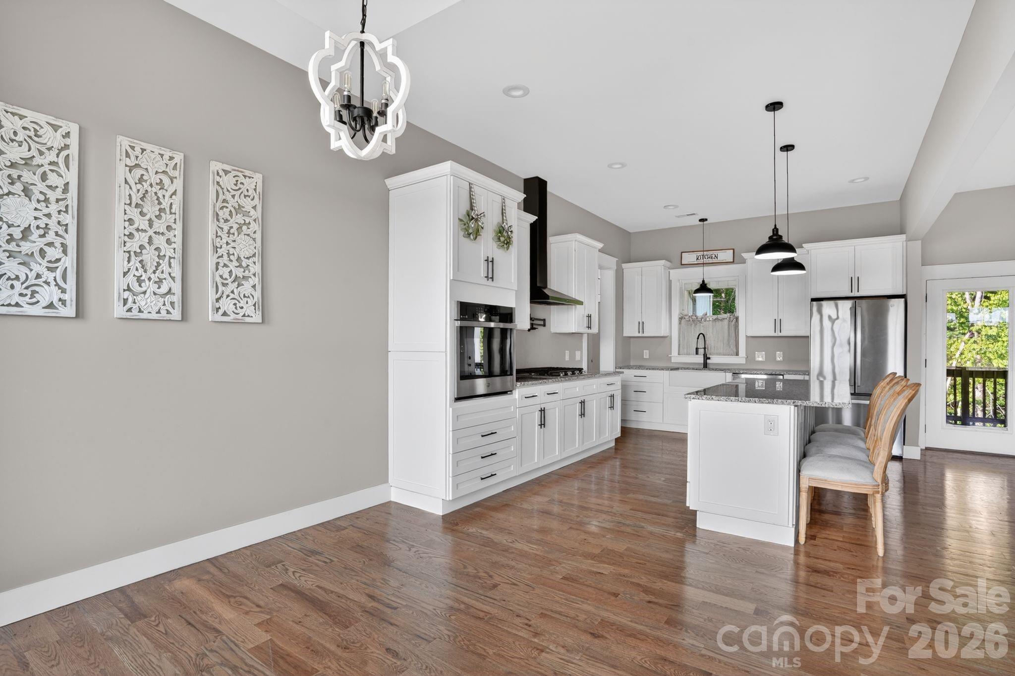 1182 Cape Hickory Road — Hickory