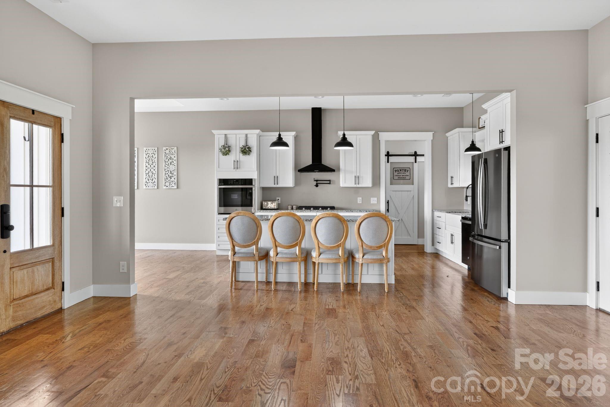 1182 Cape Hickory Road — Hickory