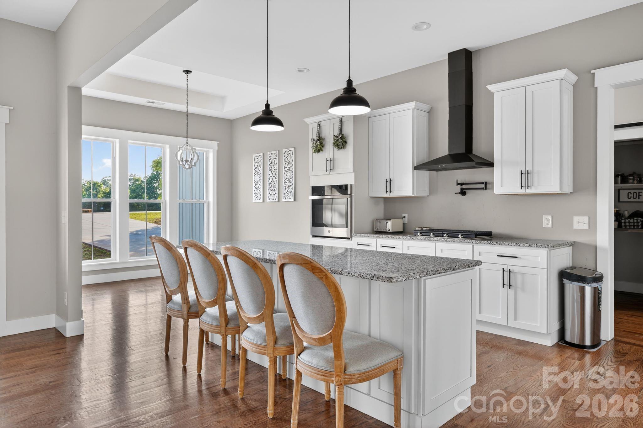 1182 Cape Hickory Road — Hickory