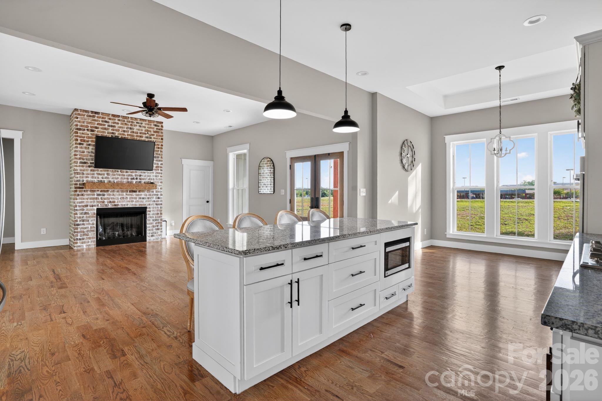 1182 Cape Hickory Road — Hickory