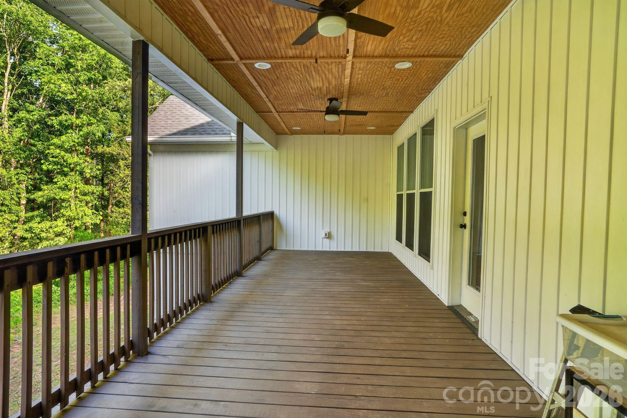 1182 Cape Hickory Road — Hickory