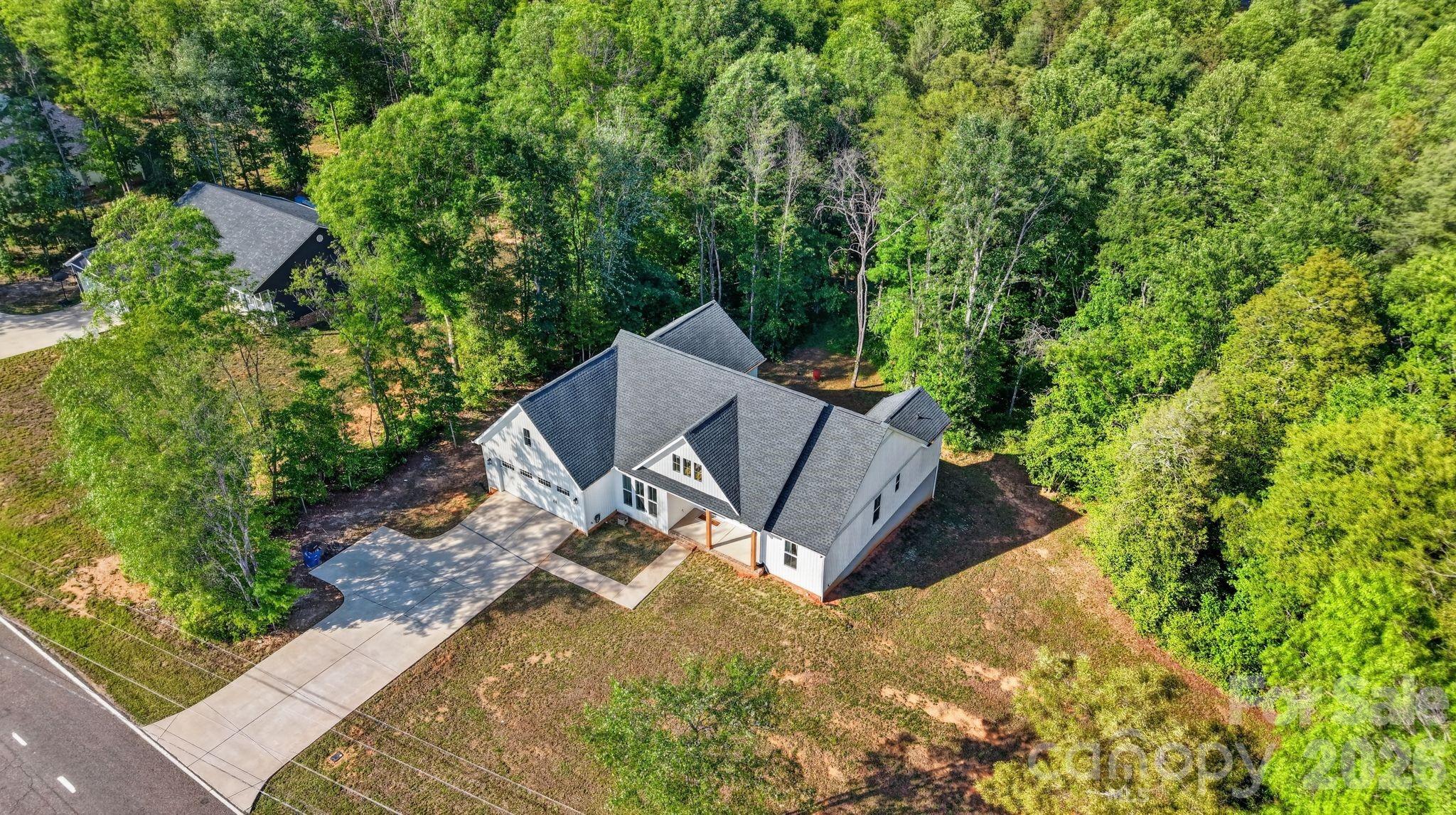 1182 Cape Hickory Road — Hickory