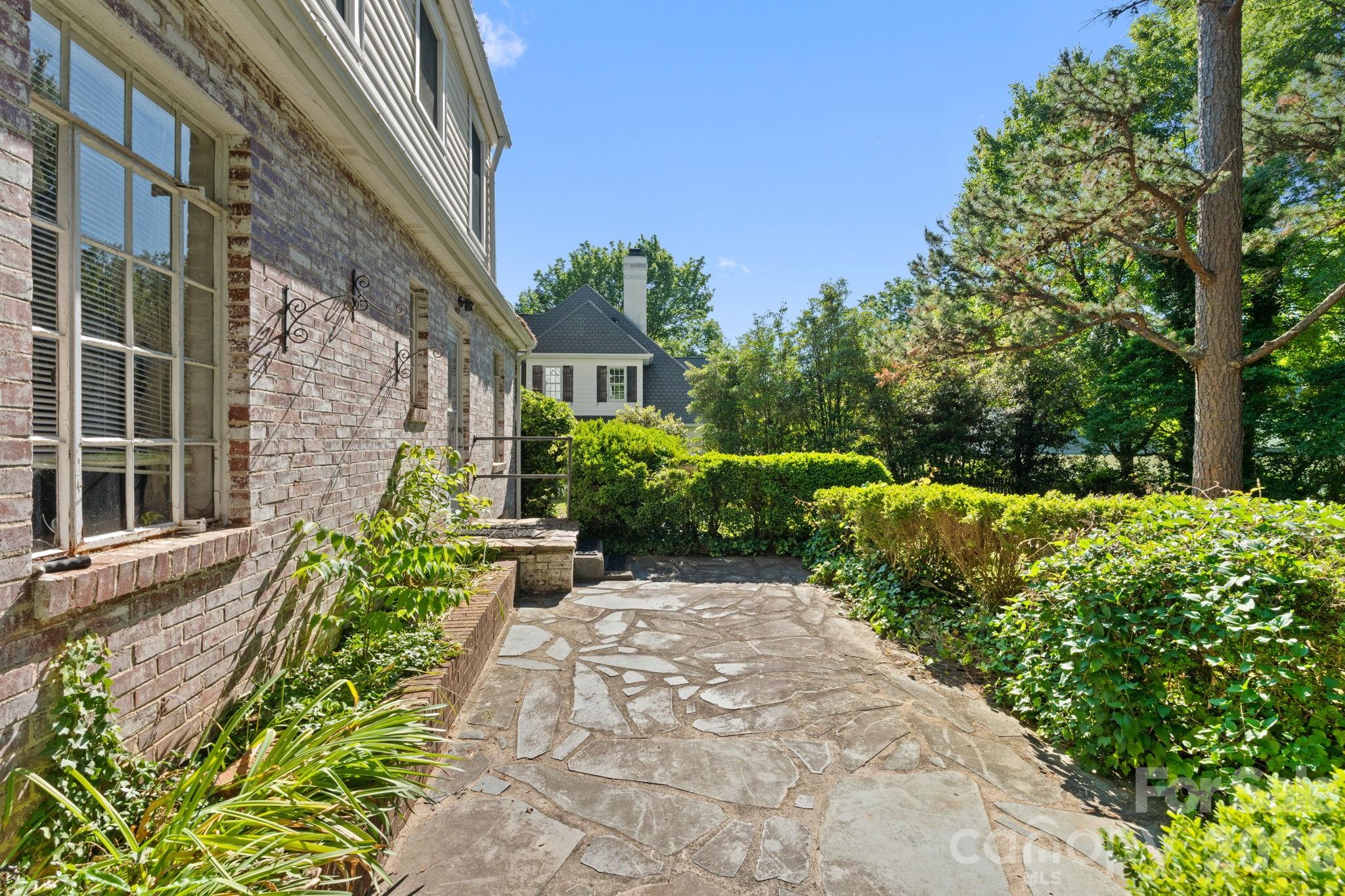 2928 Windsor Road — Winston Salem