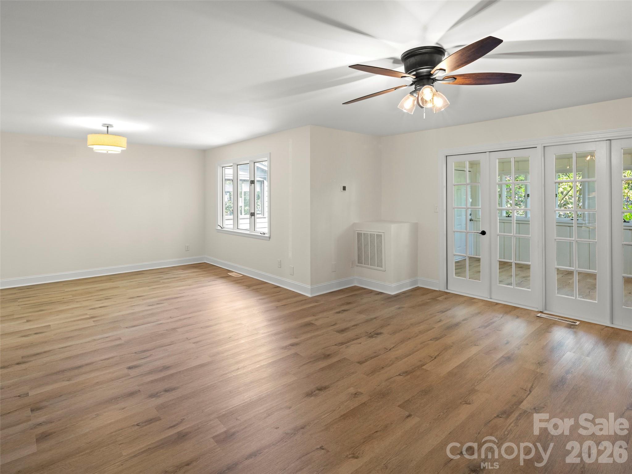 203 Crowfields Drive — Asheville