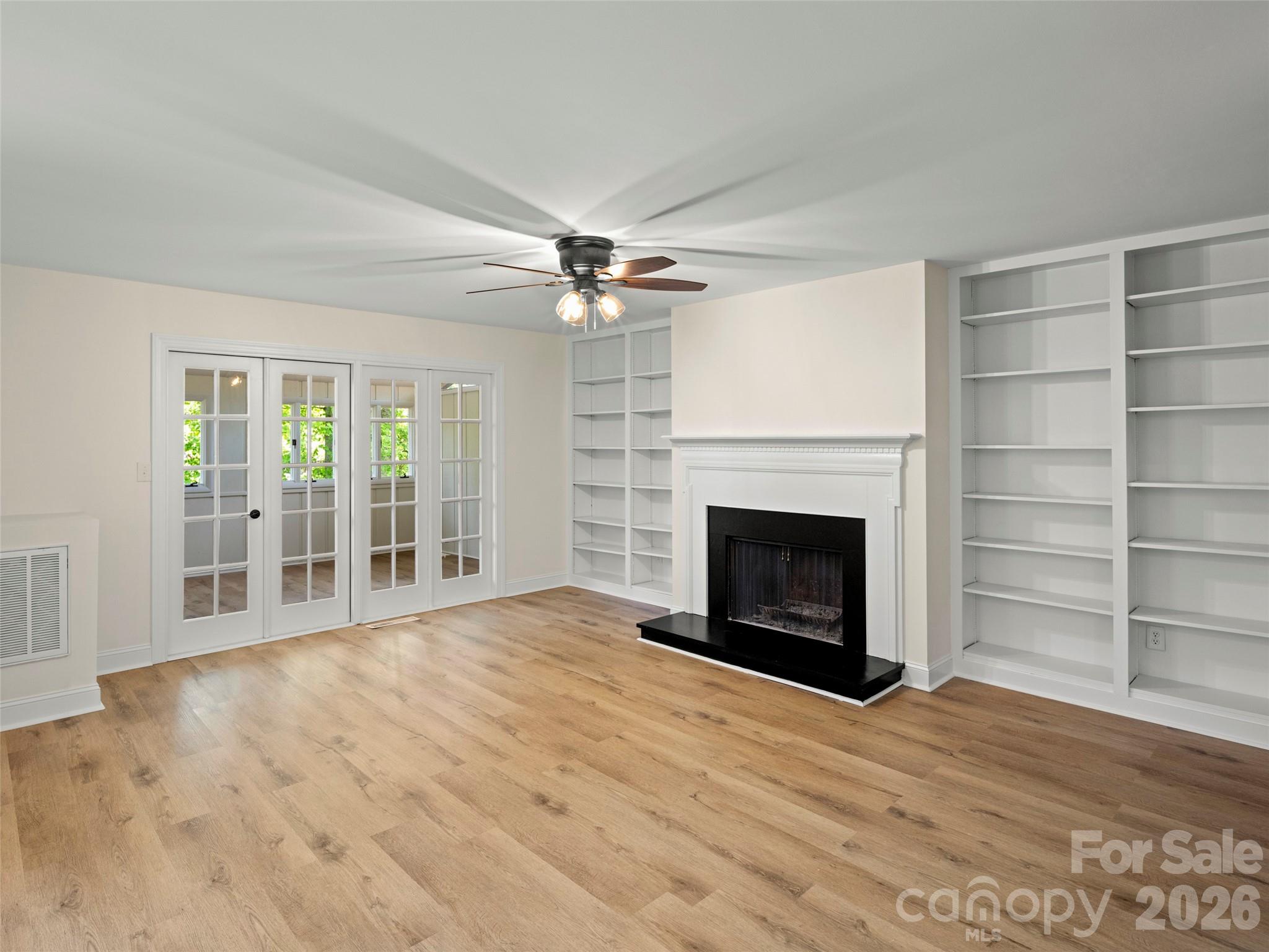 203 Crowfields Drive — Asheville