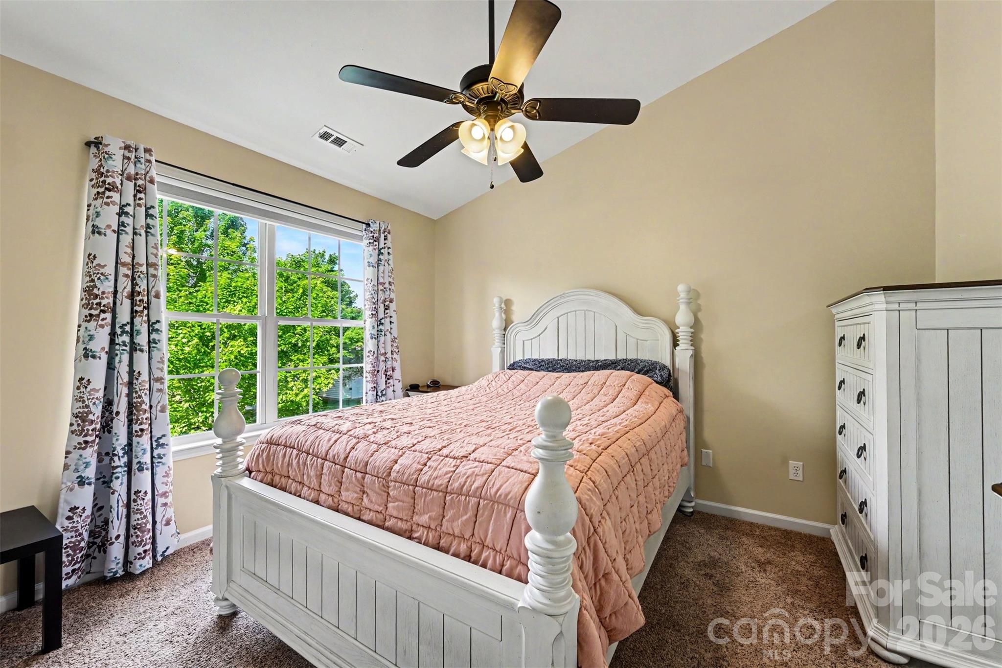 1033 Woodglen Lane — Matthews