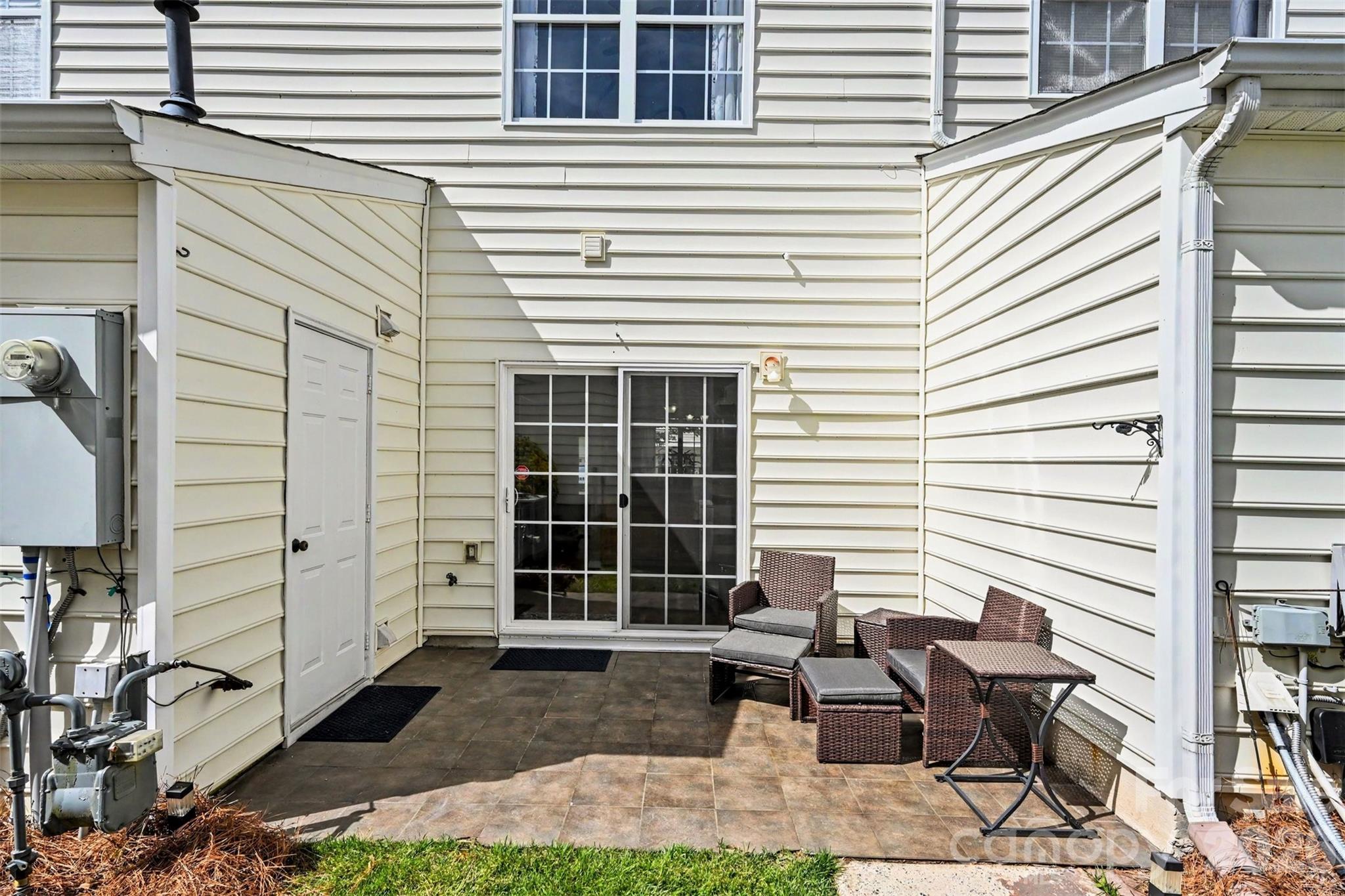 1033 Woodglen Lane — Matthews