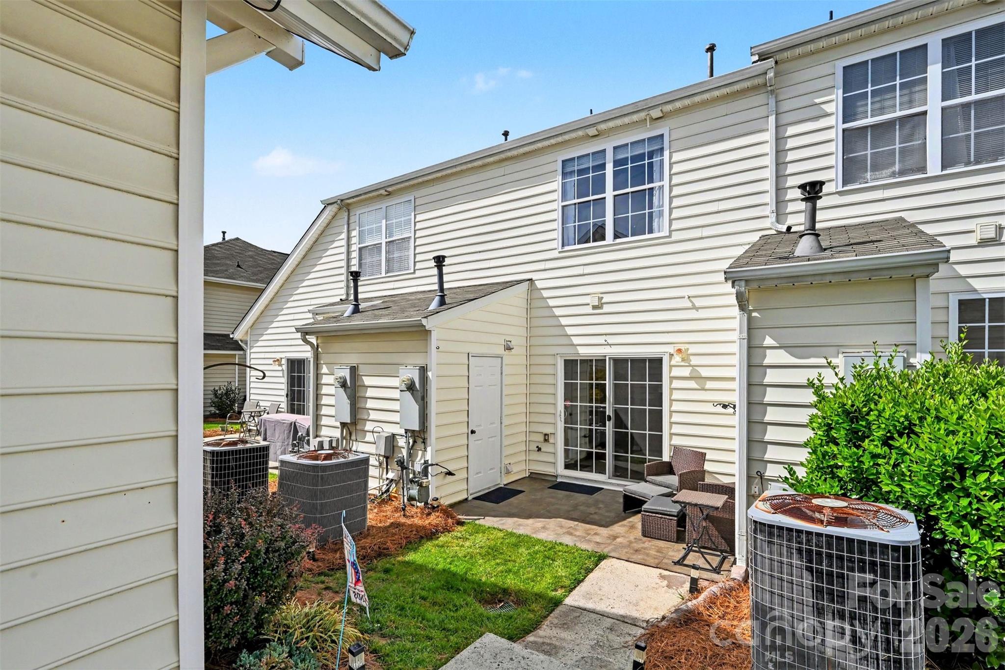 1033 Woodglen Lane — Matthews