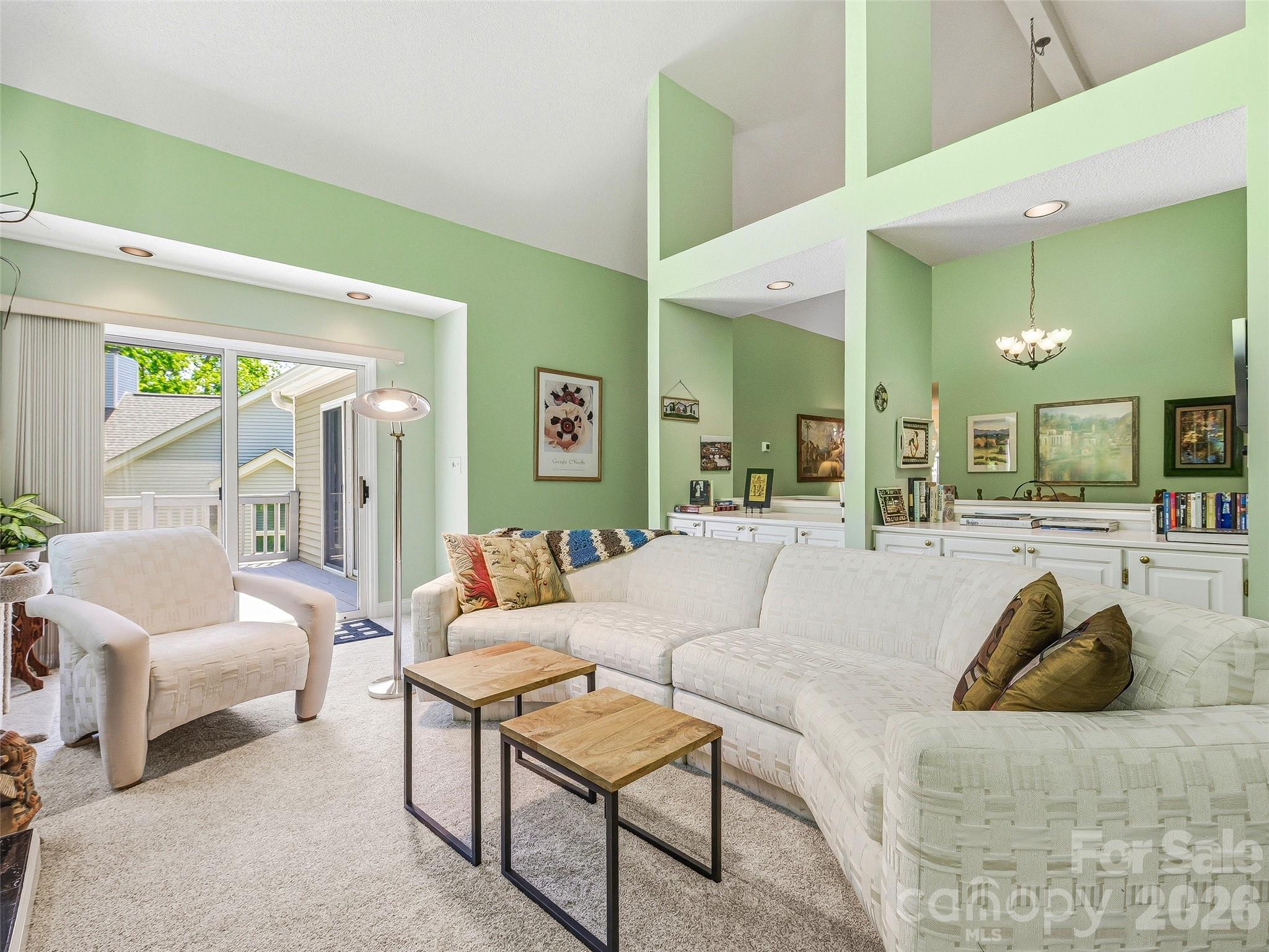 119 Carriage Walk Lane — Hendersonville