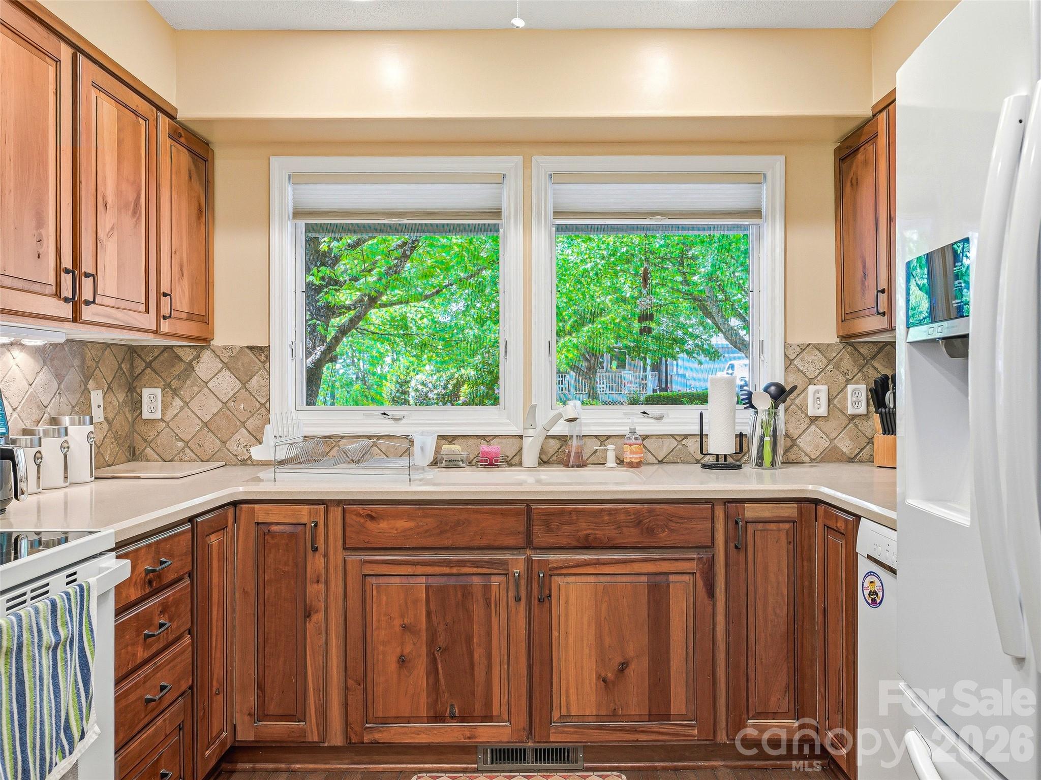 119 Carriage Walk Lane — Hendersonville